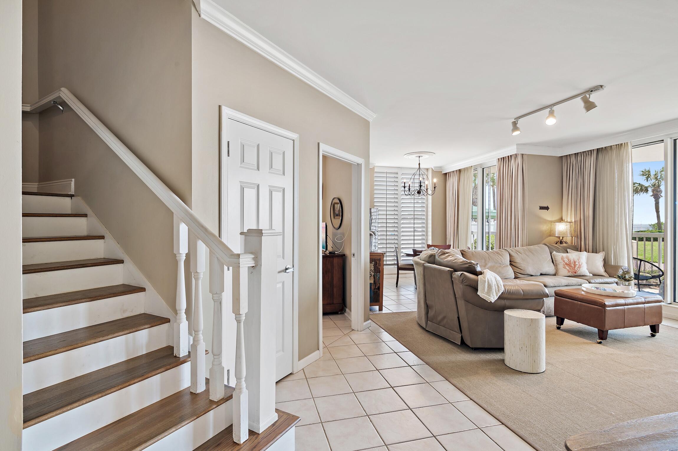 SILVER BEACH TOWERS - Residential