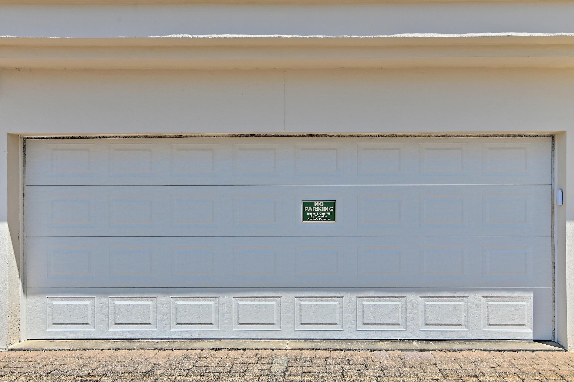 SILVER BEACH TOWERS - Residential