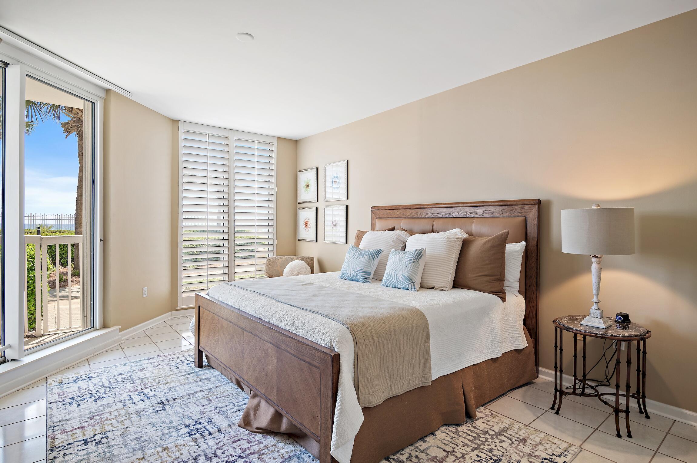 SILVER BEACH TOWERS - Residential