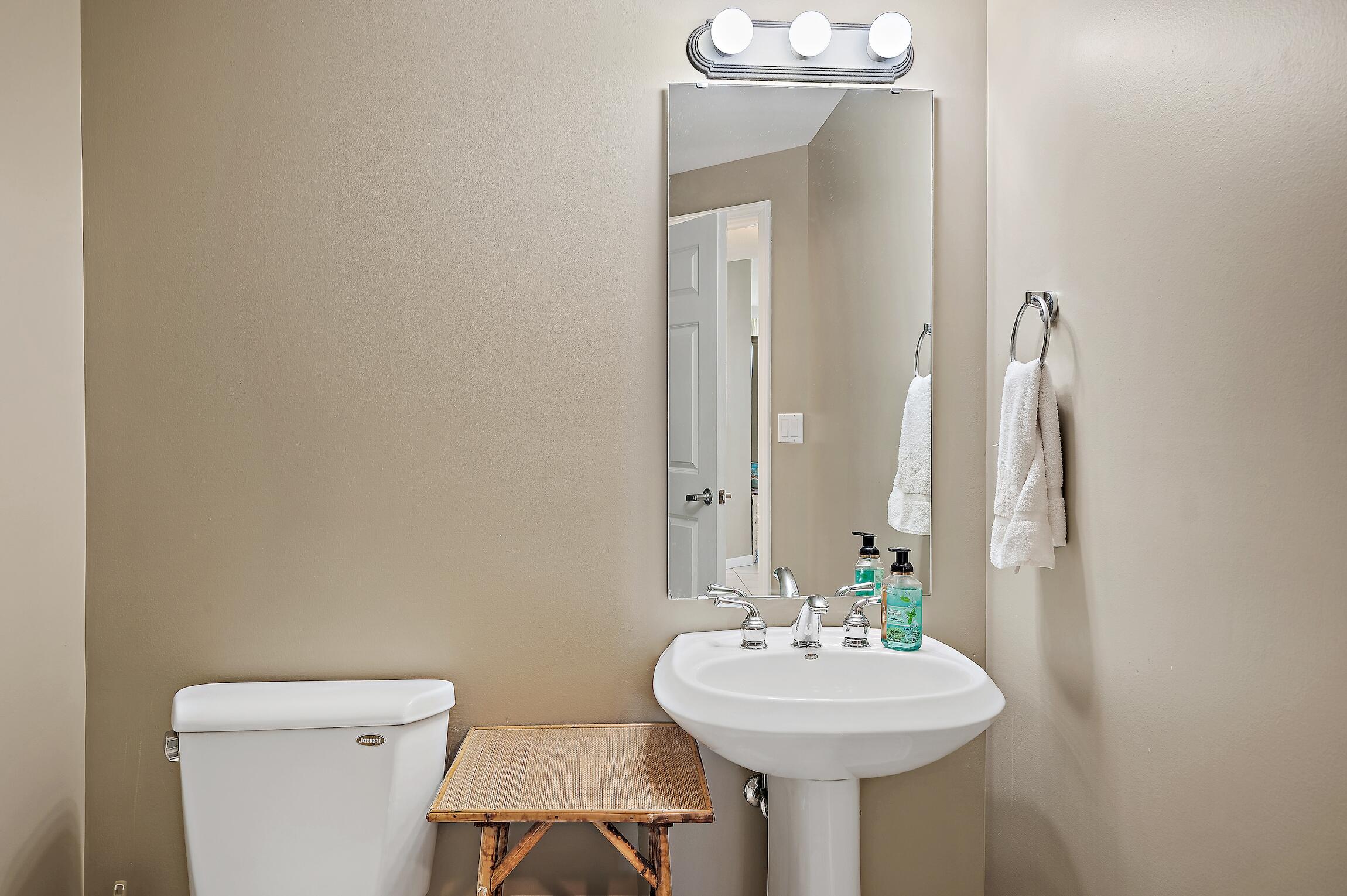 SILVER BEACH TOWERS - Residential