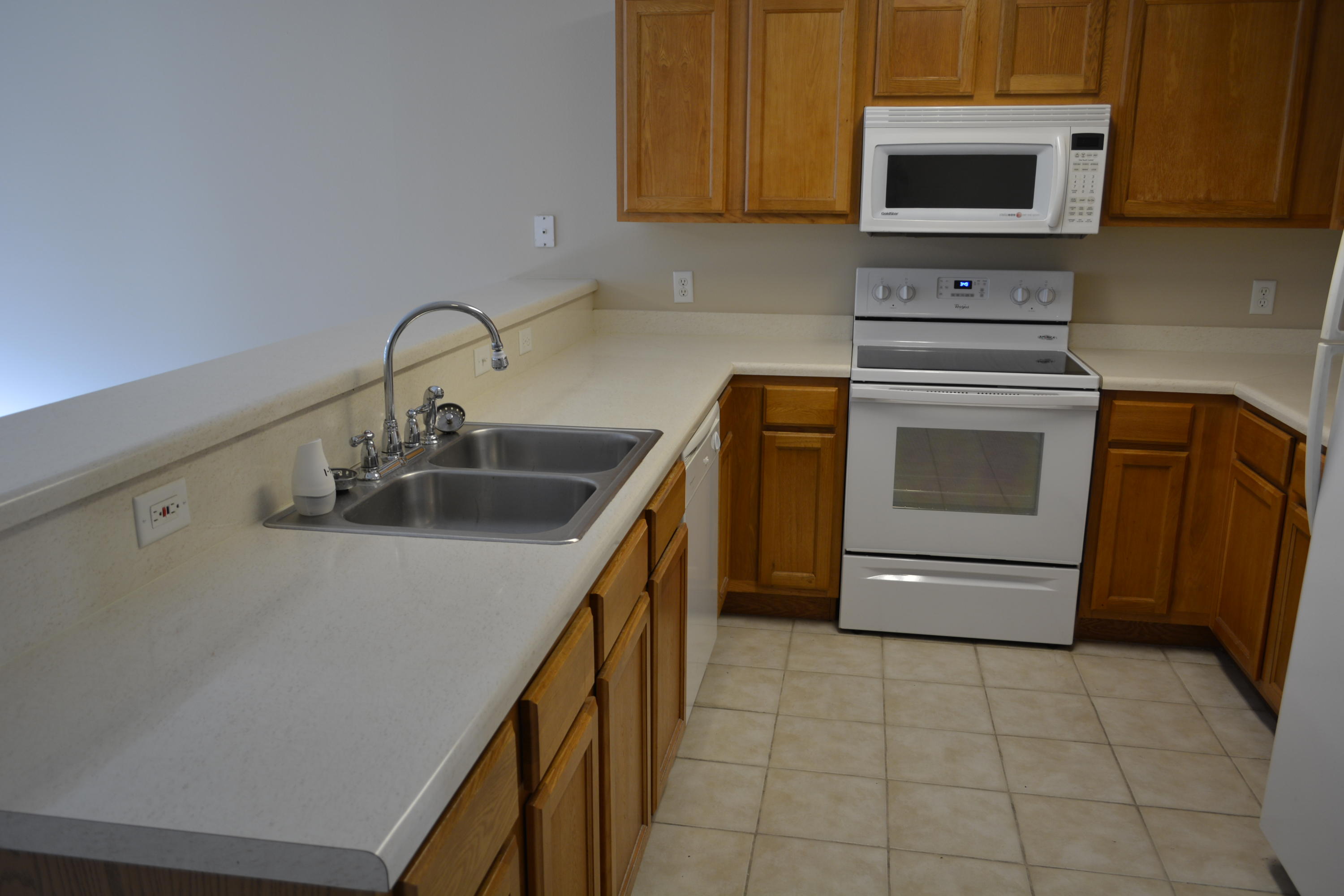 SHELL PARK CONDO - Residential