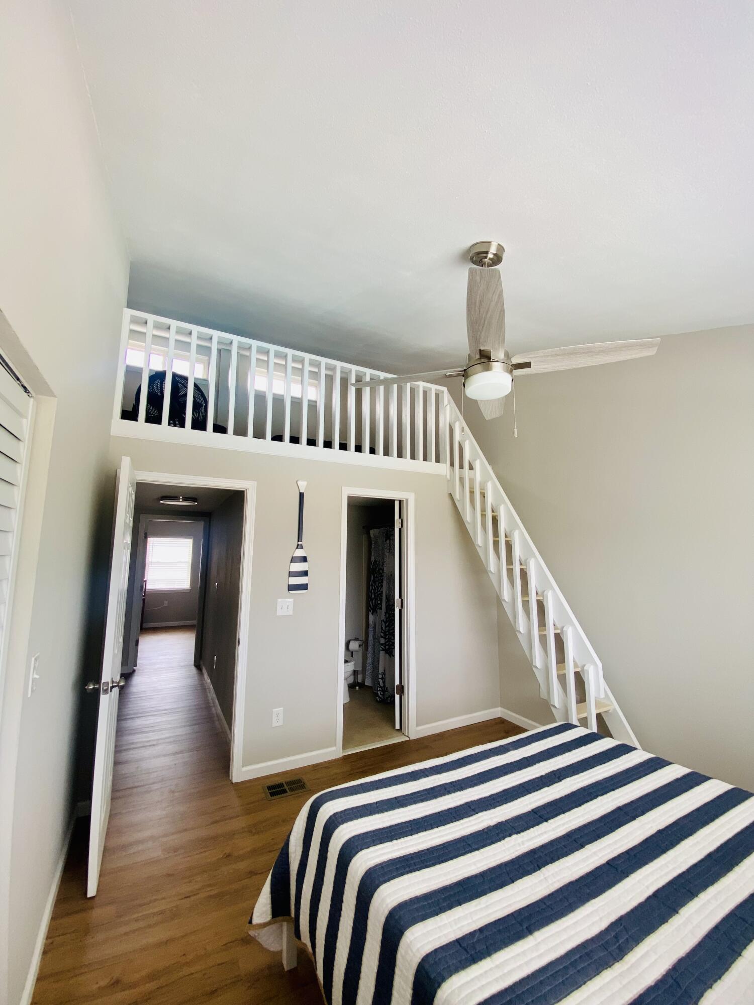 COMMODORES LANDING - Residential