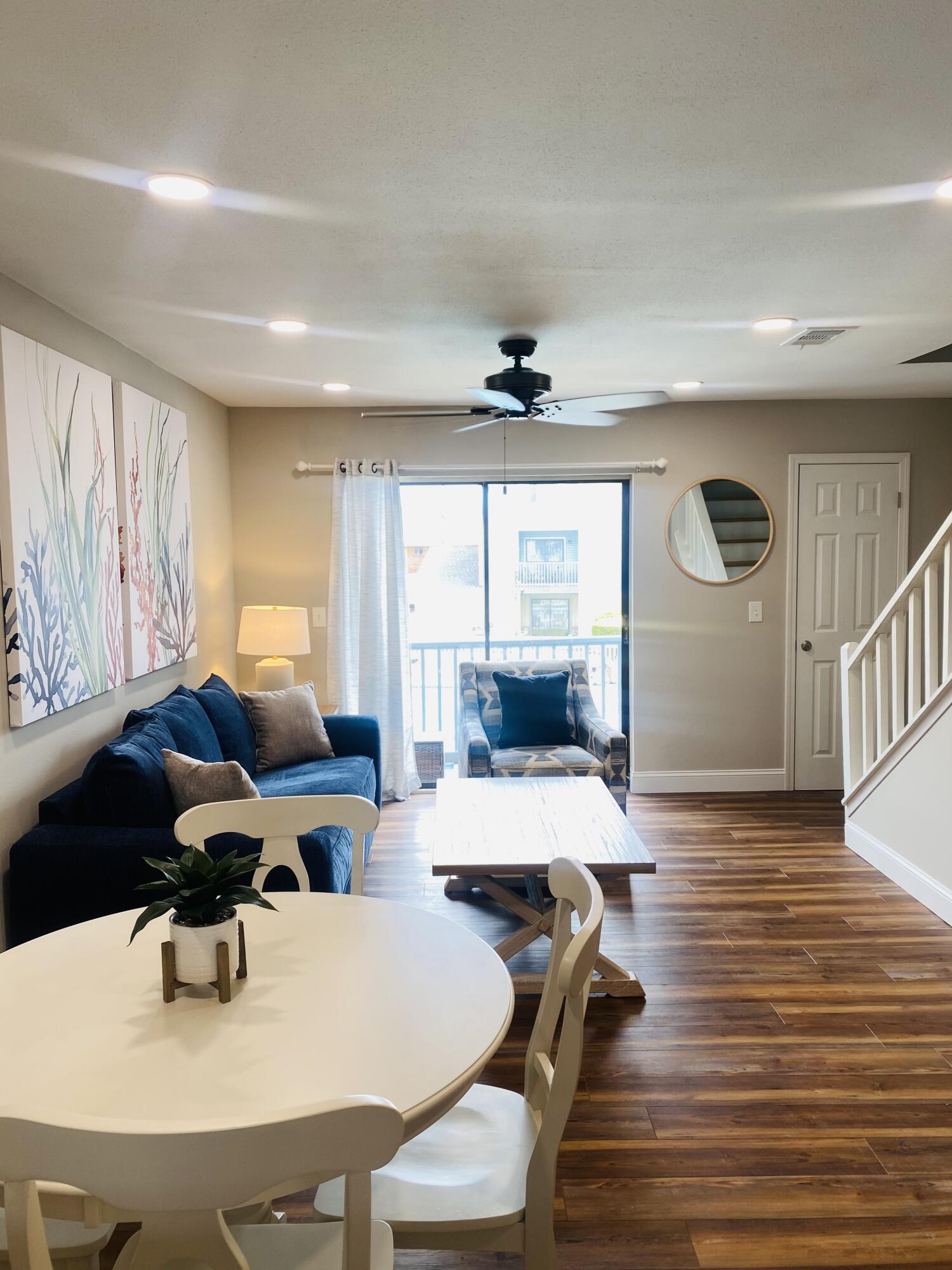 COMMODORES LANDING - Residential