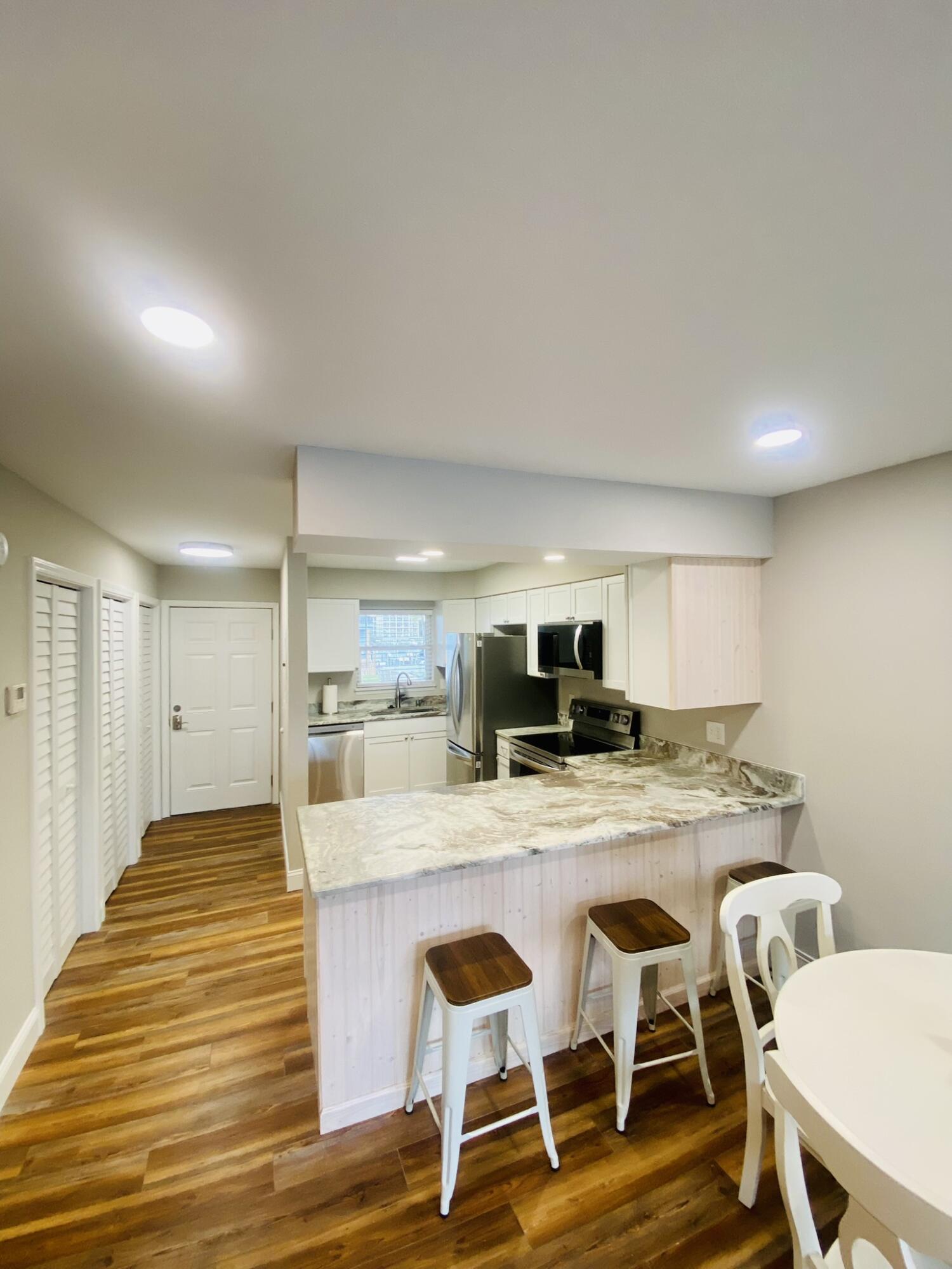 COMMODORES LANDING - Residential