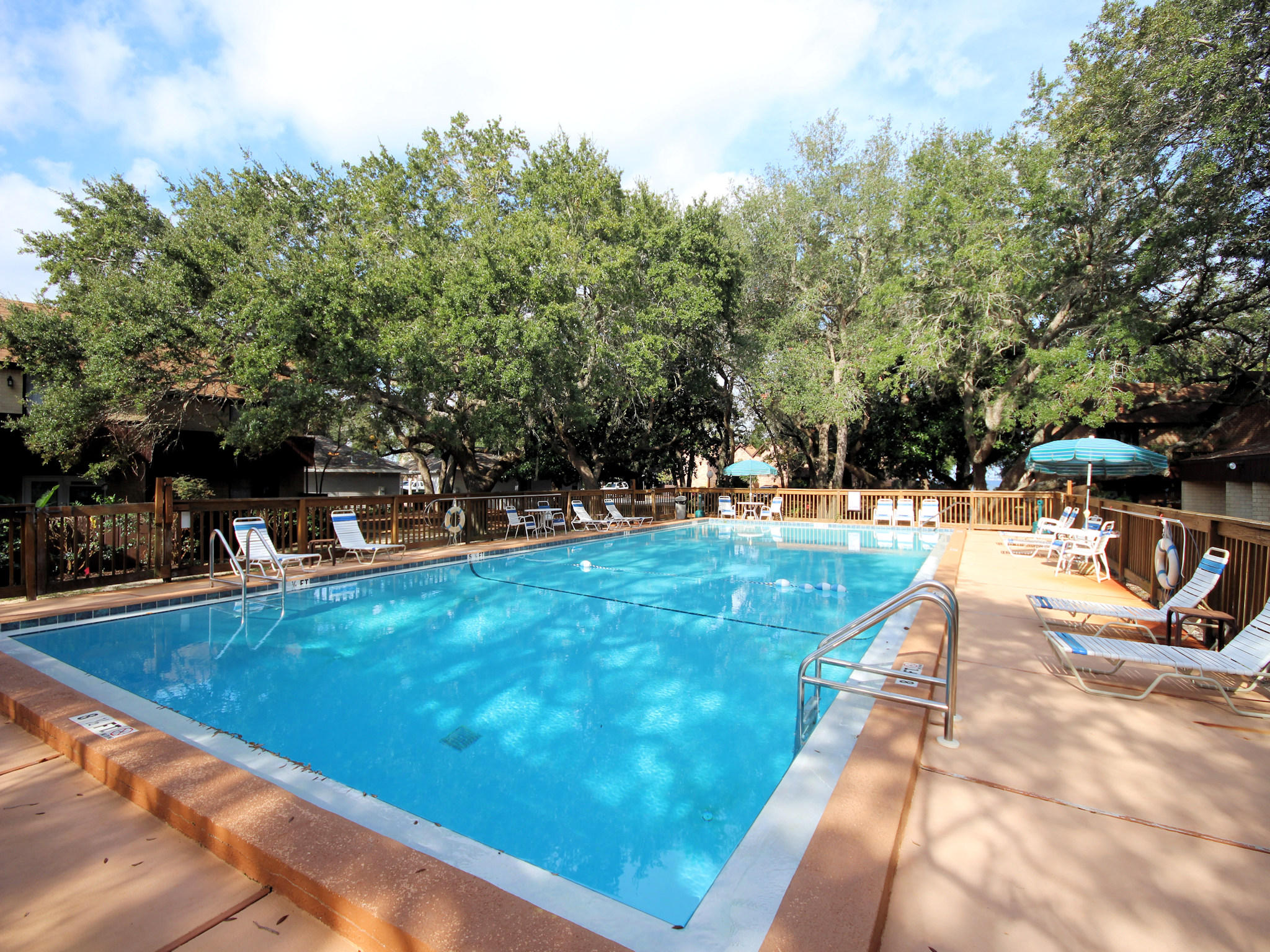 MOSSEY COVE T/H - Residential