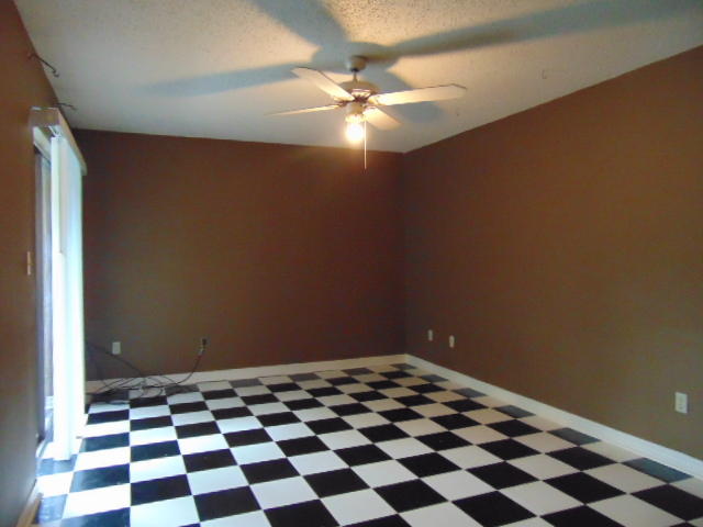 MOSSEY COVE T/H - Residential