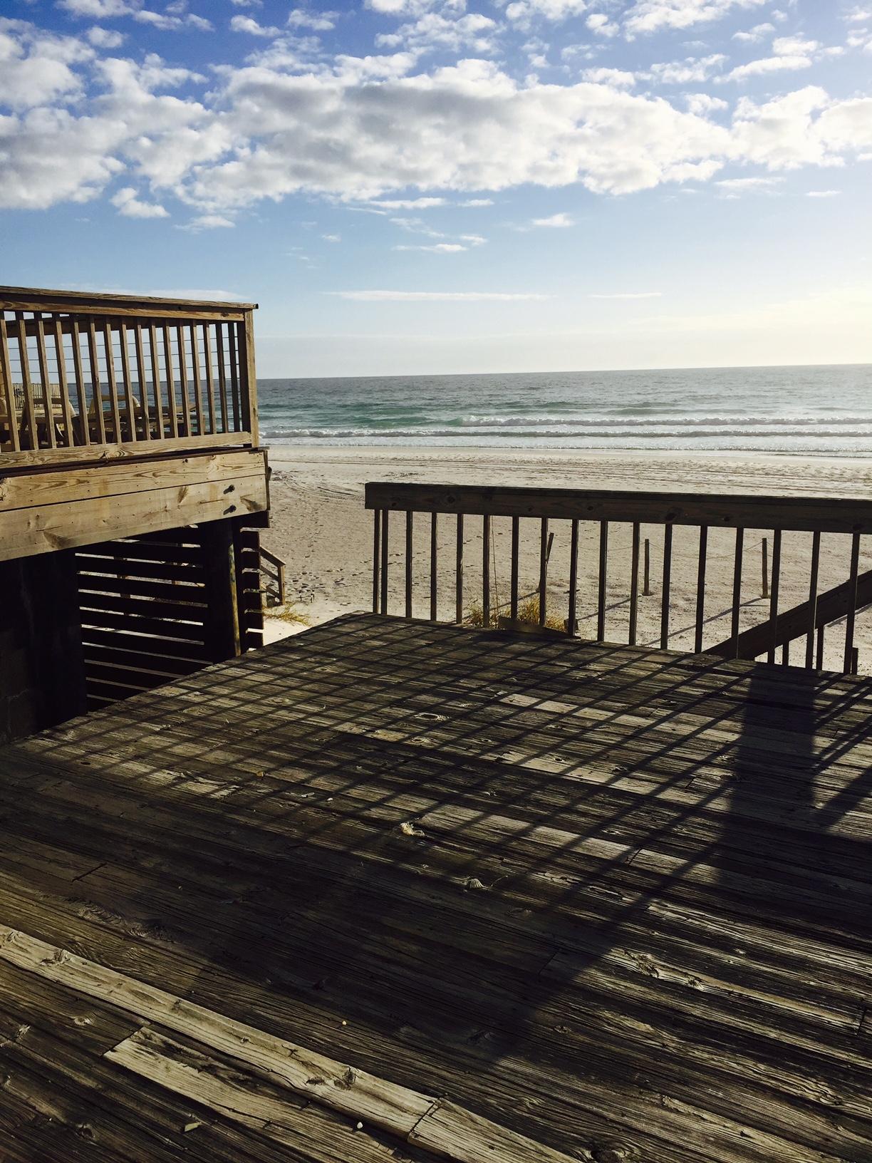 GULF LAGOON BEACH 70B1 & 70B2 BEG 21.83' SELY OF NW COR LOT 6 TH SELY 15.46' SWLY 200' NW 15.55' NEL - Residential