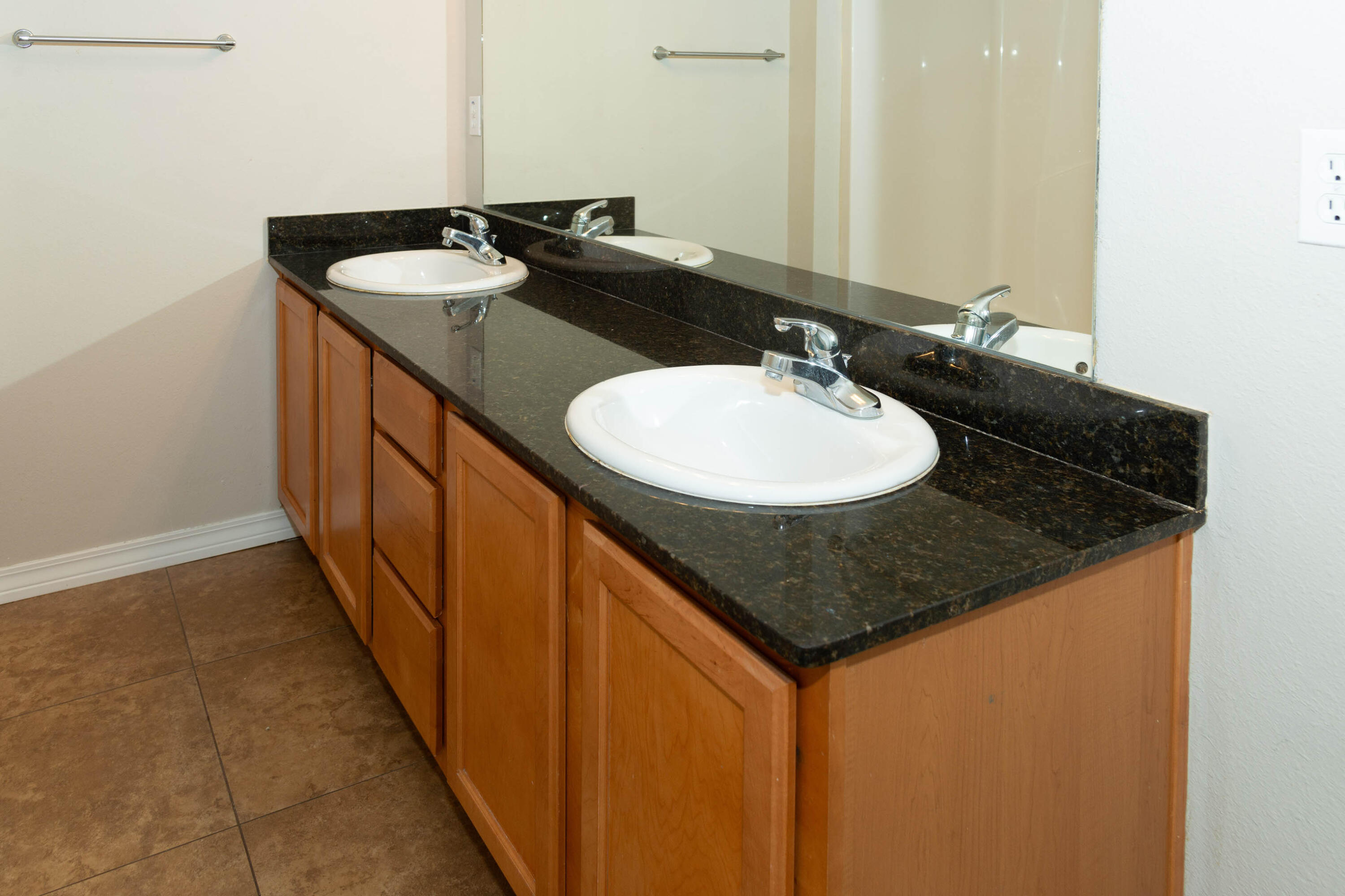 MERIDIAN SQUARE T/H - Residential Lease