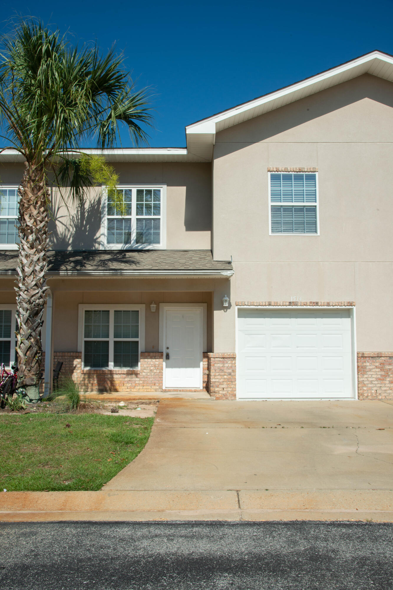 MERIDIAN SQUARE T/H - Residential Lease