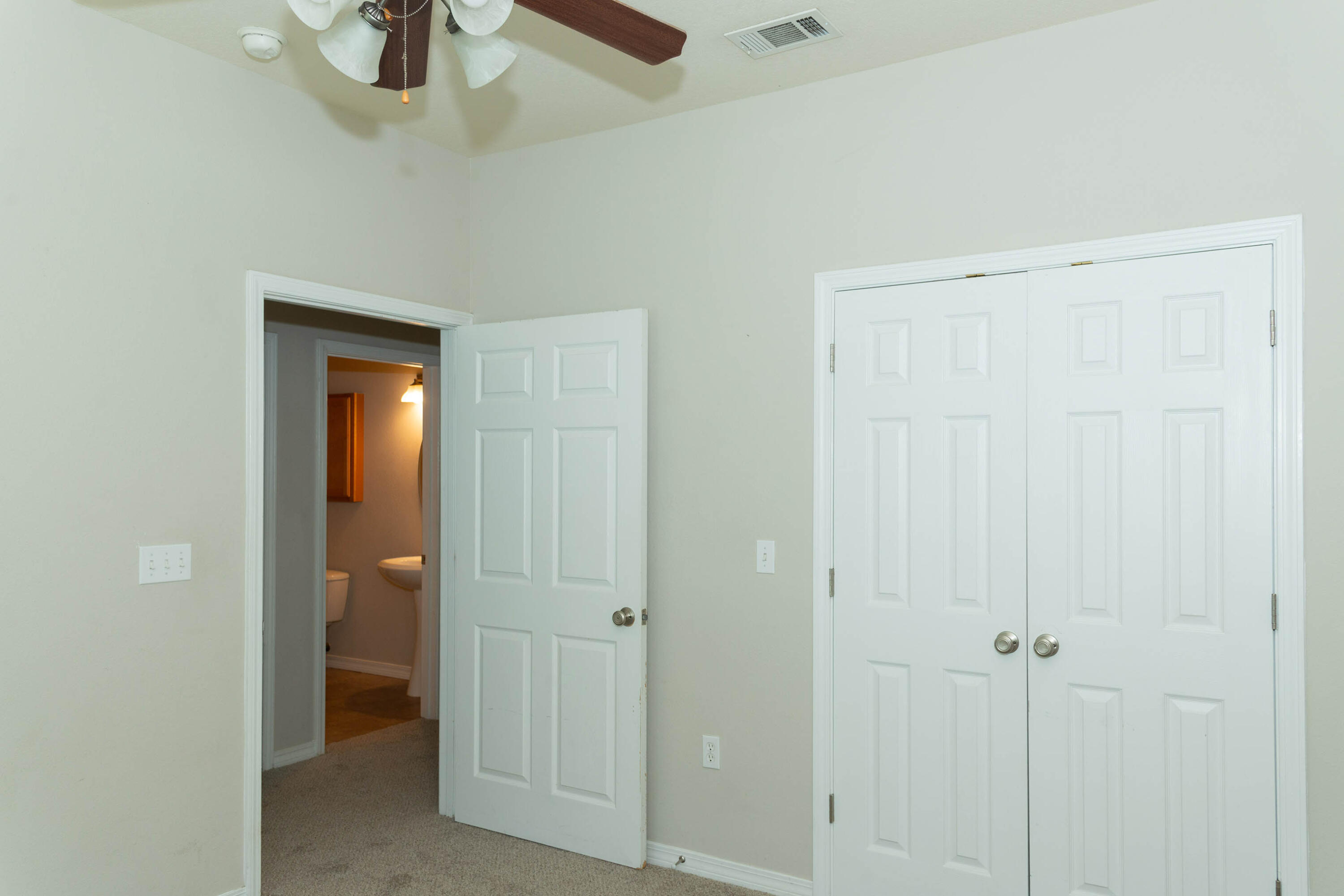 MERIDIAN SQUARE T/H - Residential Lease