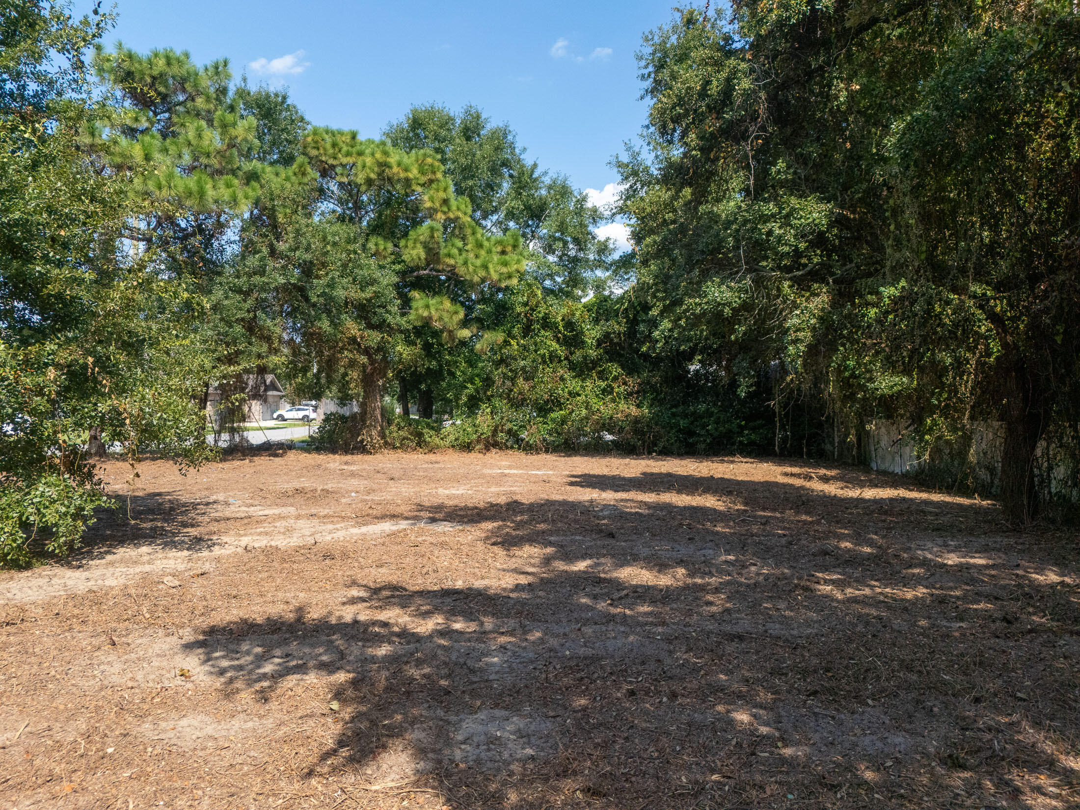 METES & BOUNDS - Land