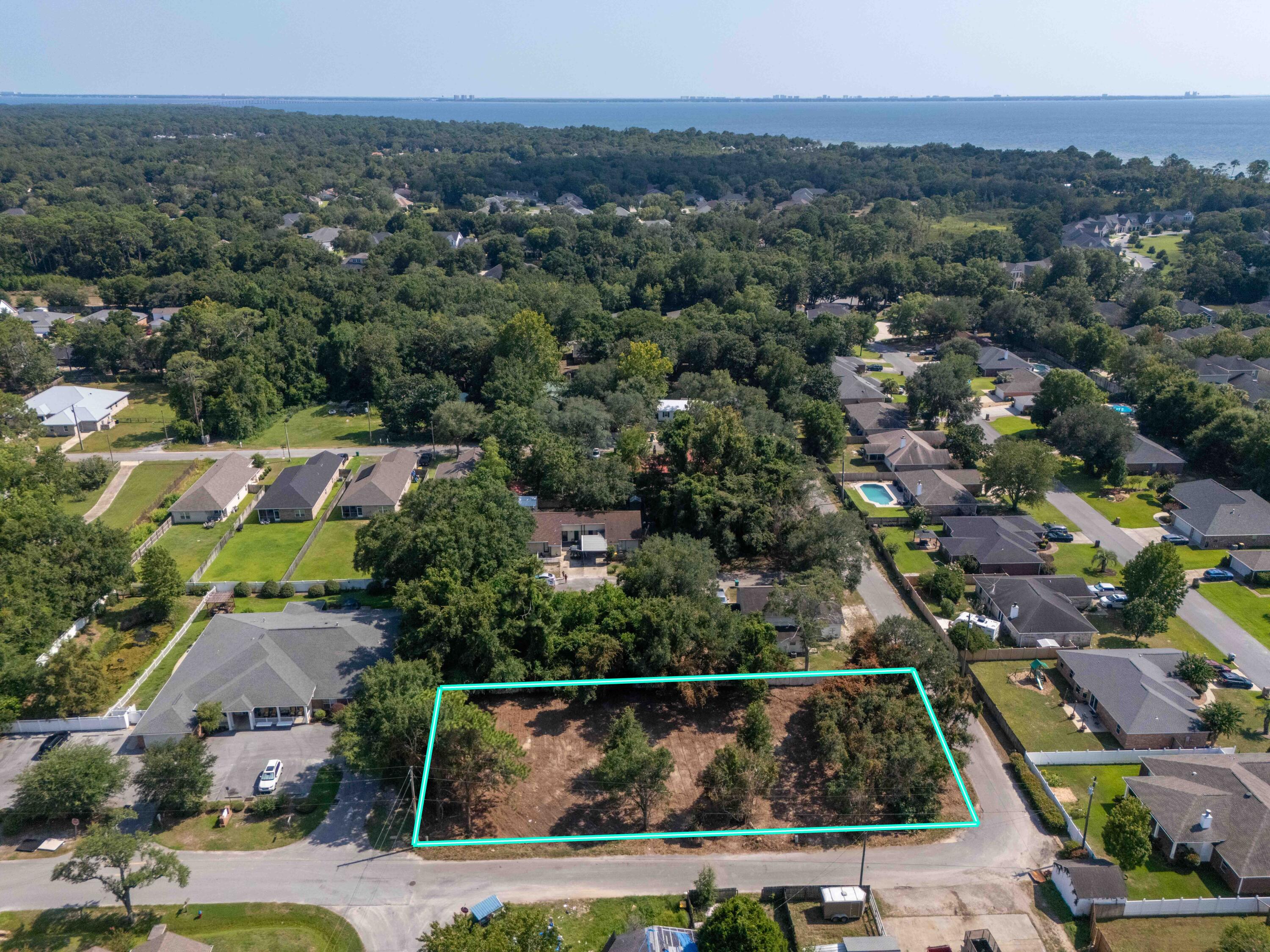 METES & BOUNDS - Land