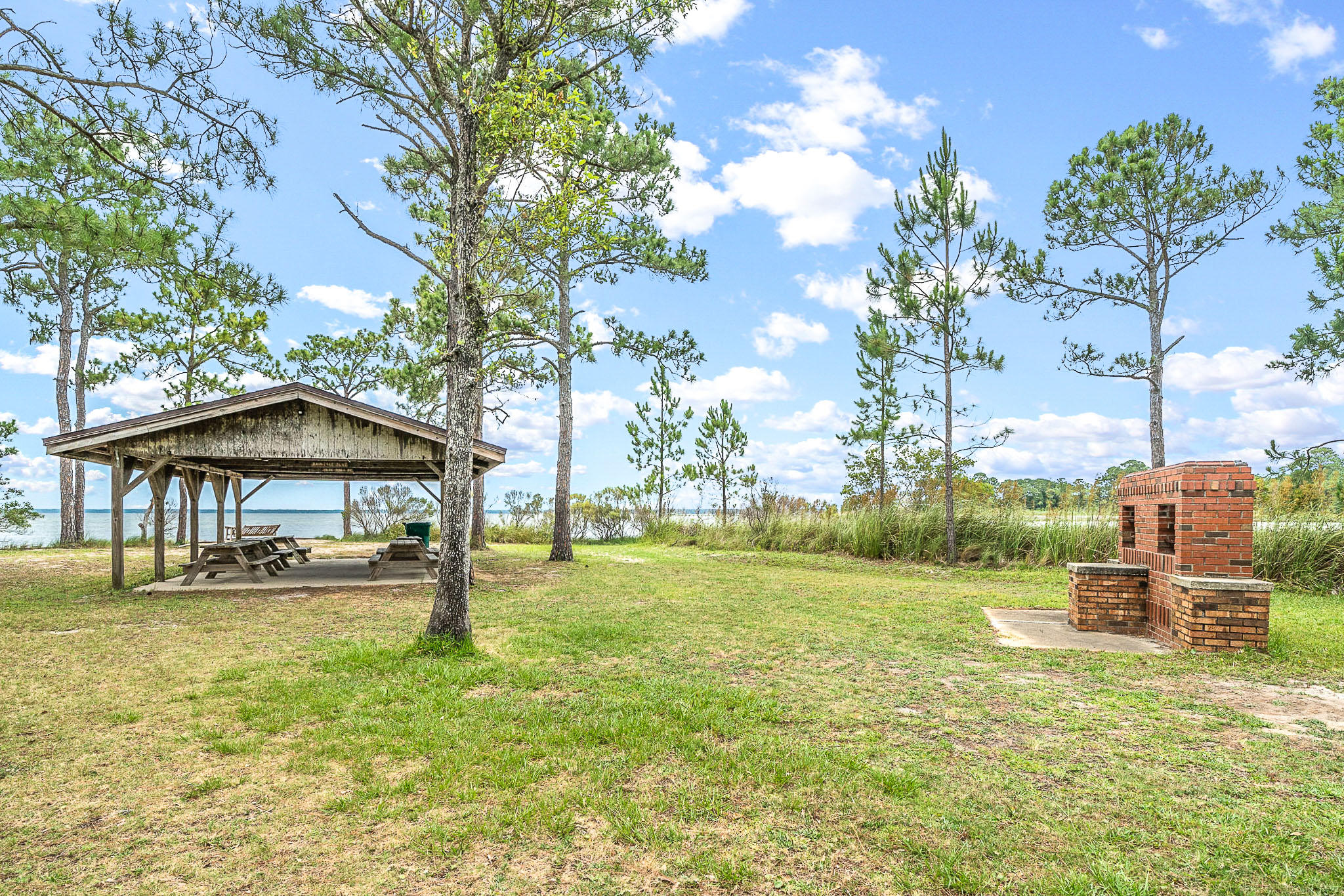 RAINTREE ESTATES - Residential