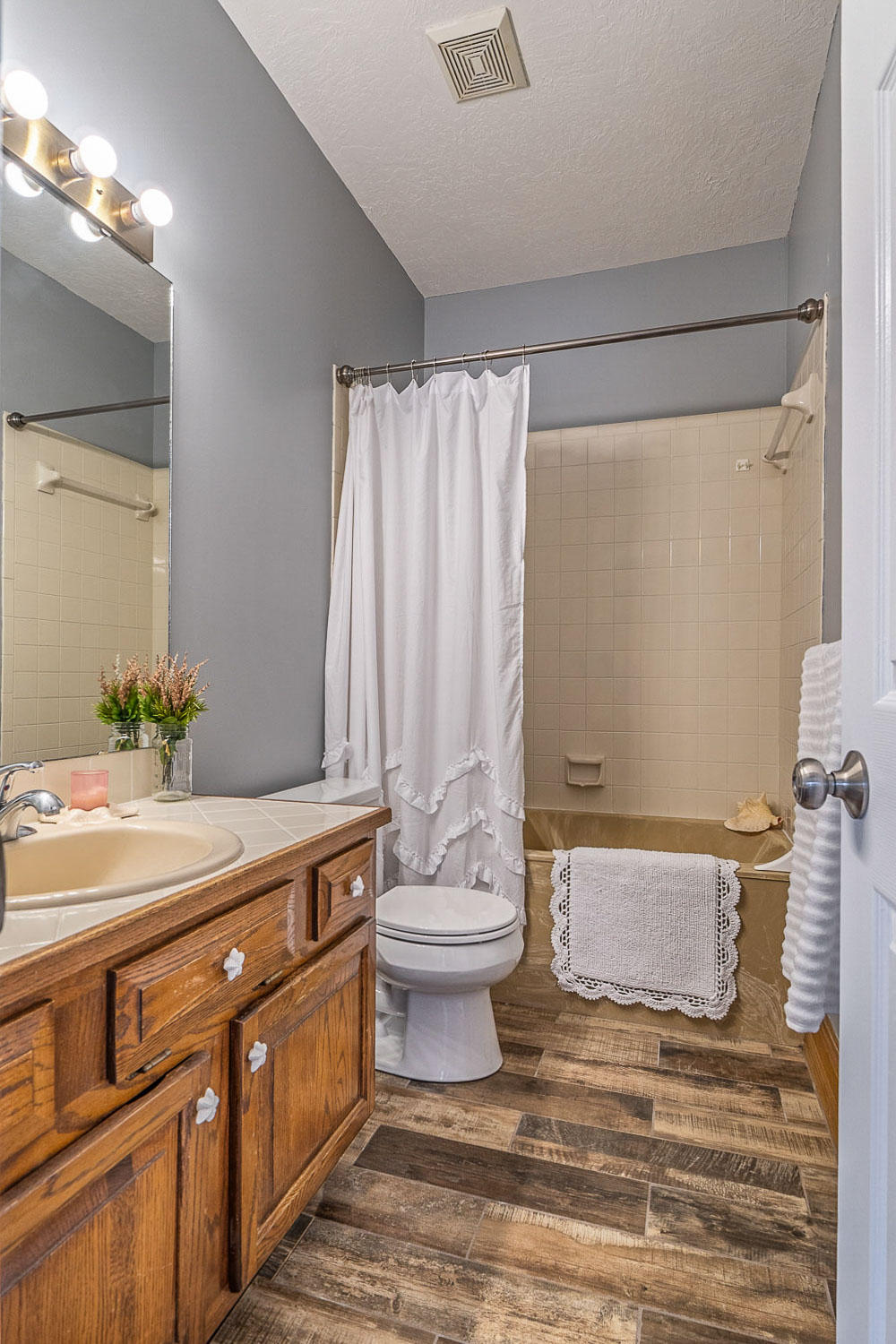 RAINTREE ESTATES - Residential