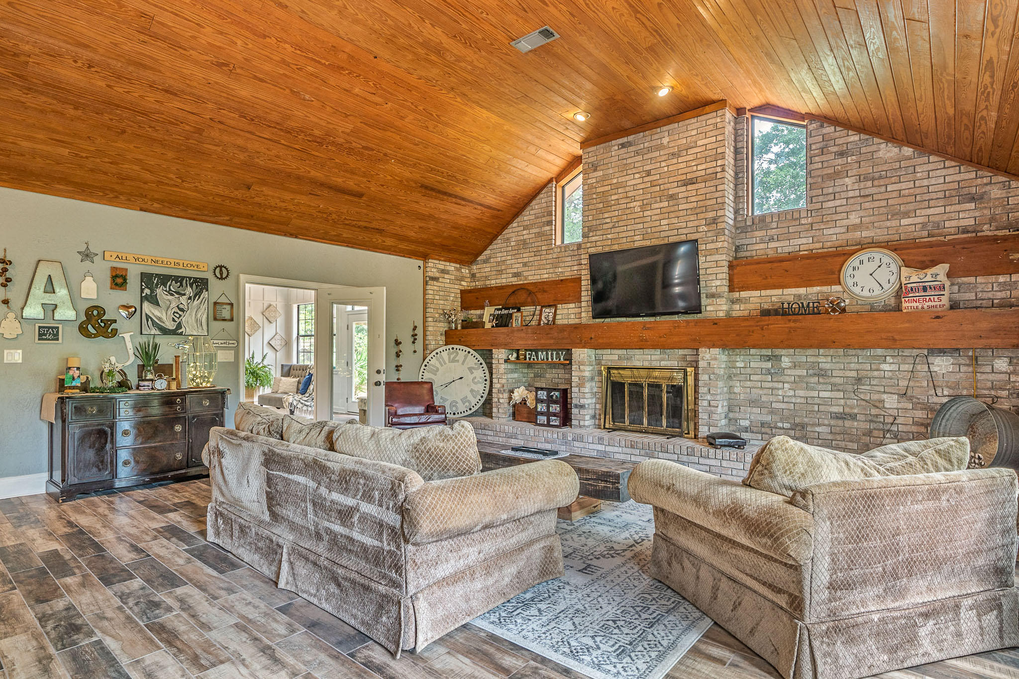 RAINTREE ESTATES - Residential