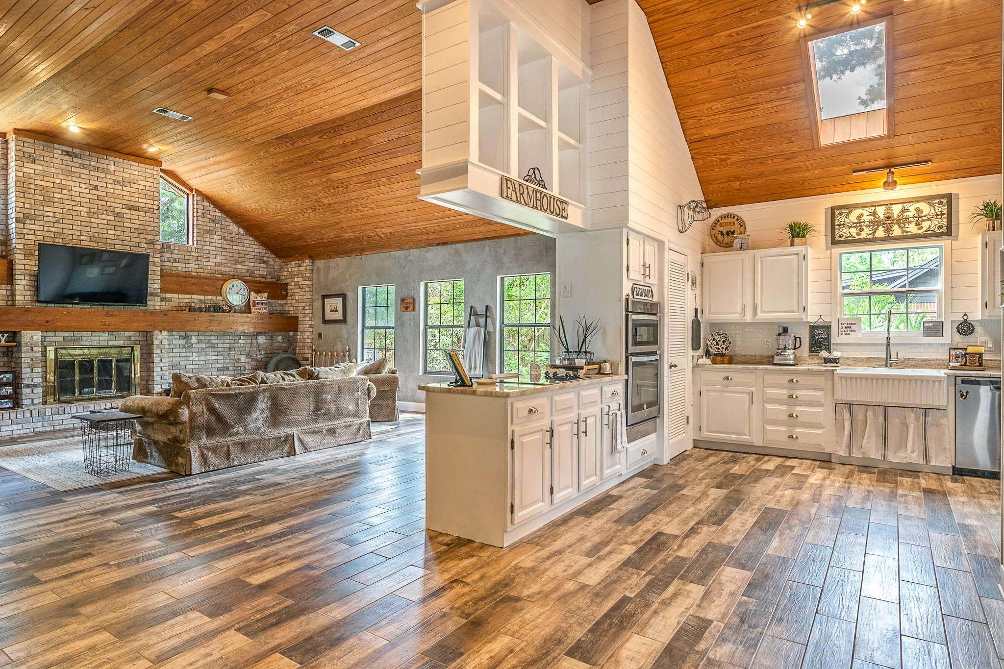 RAINTREE ESTATES - Residential