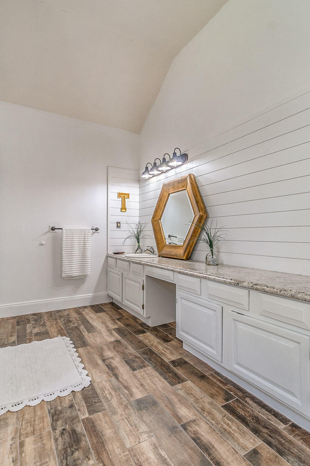 RAINTREE ESTATES - Residential