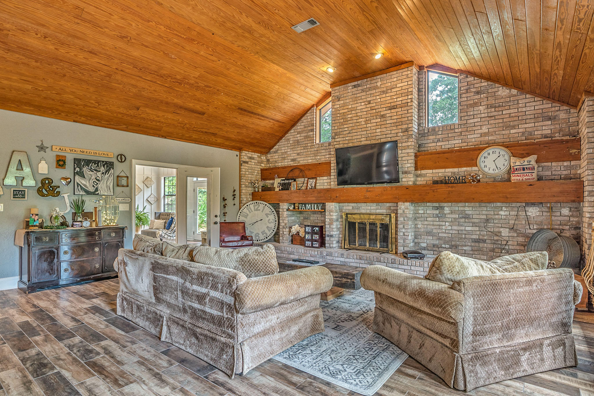 RAINTREE ESTATES - Residential