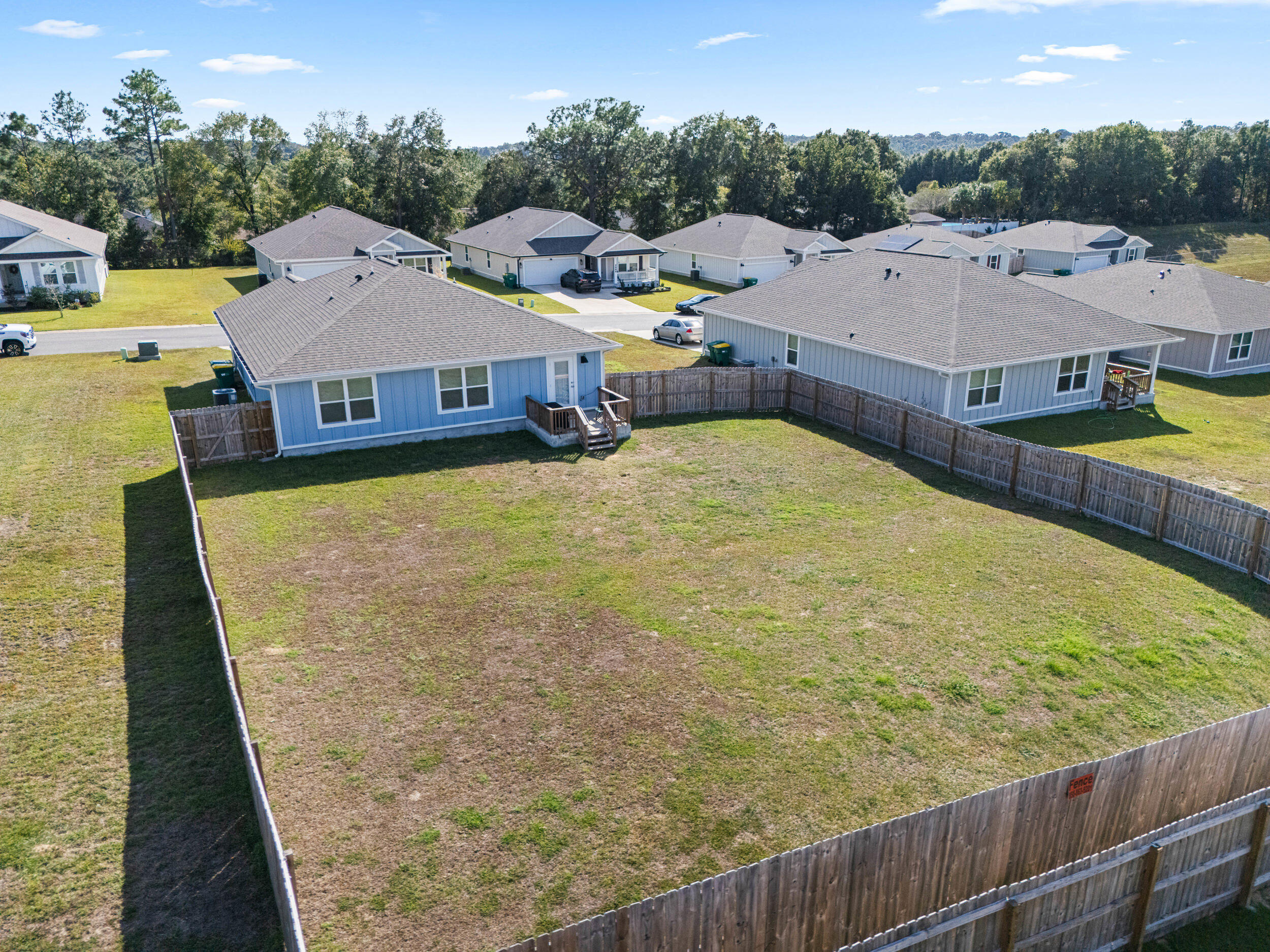 SILVER LAKE VILLAGE - Residential