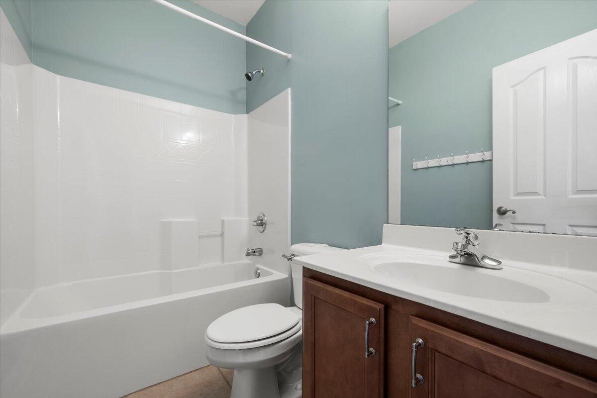 TREASURE ISLE ESTATES - Residential Lease