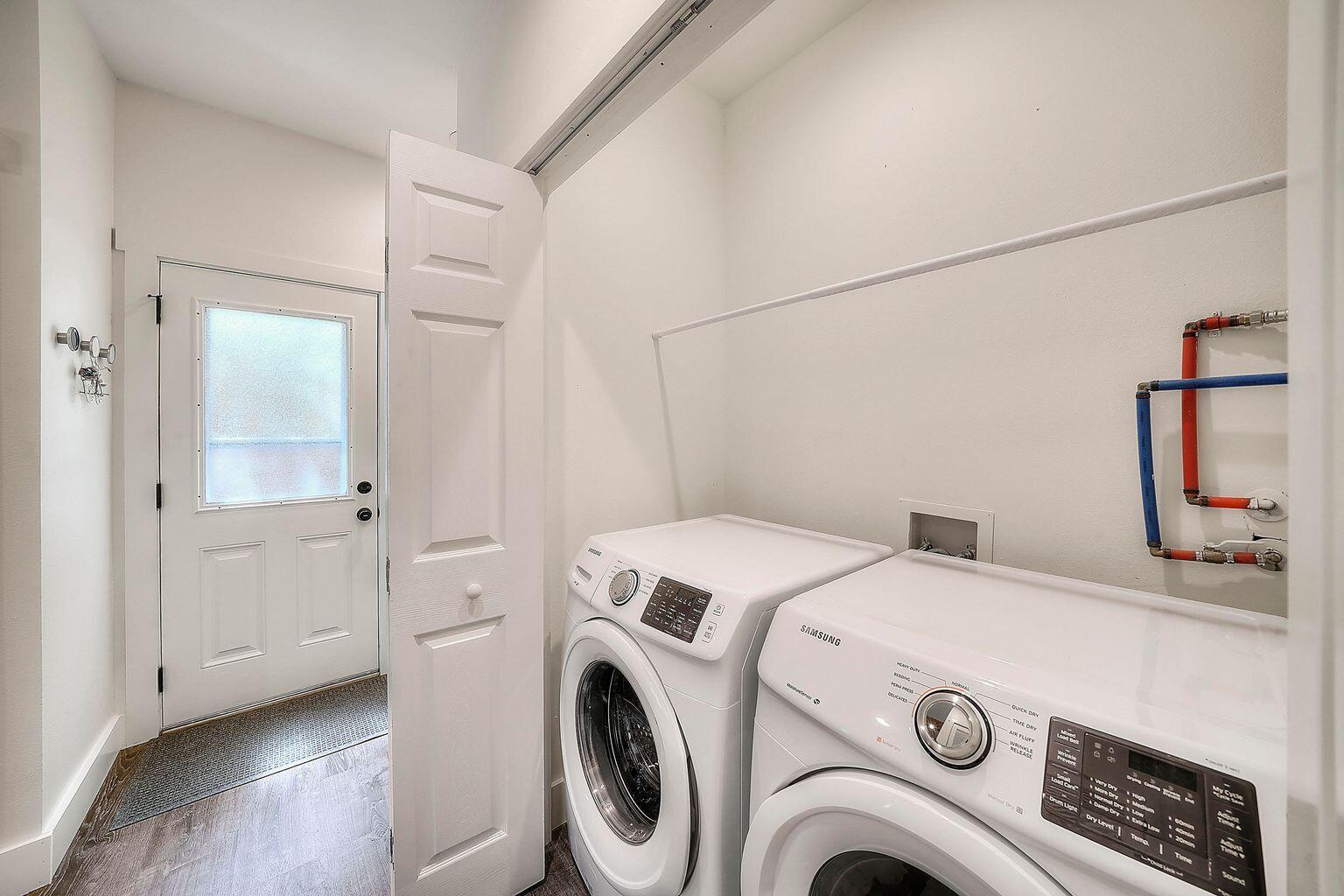 LAKE SHORE ESTATES - Residential