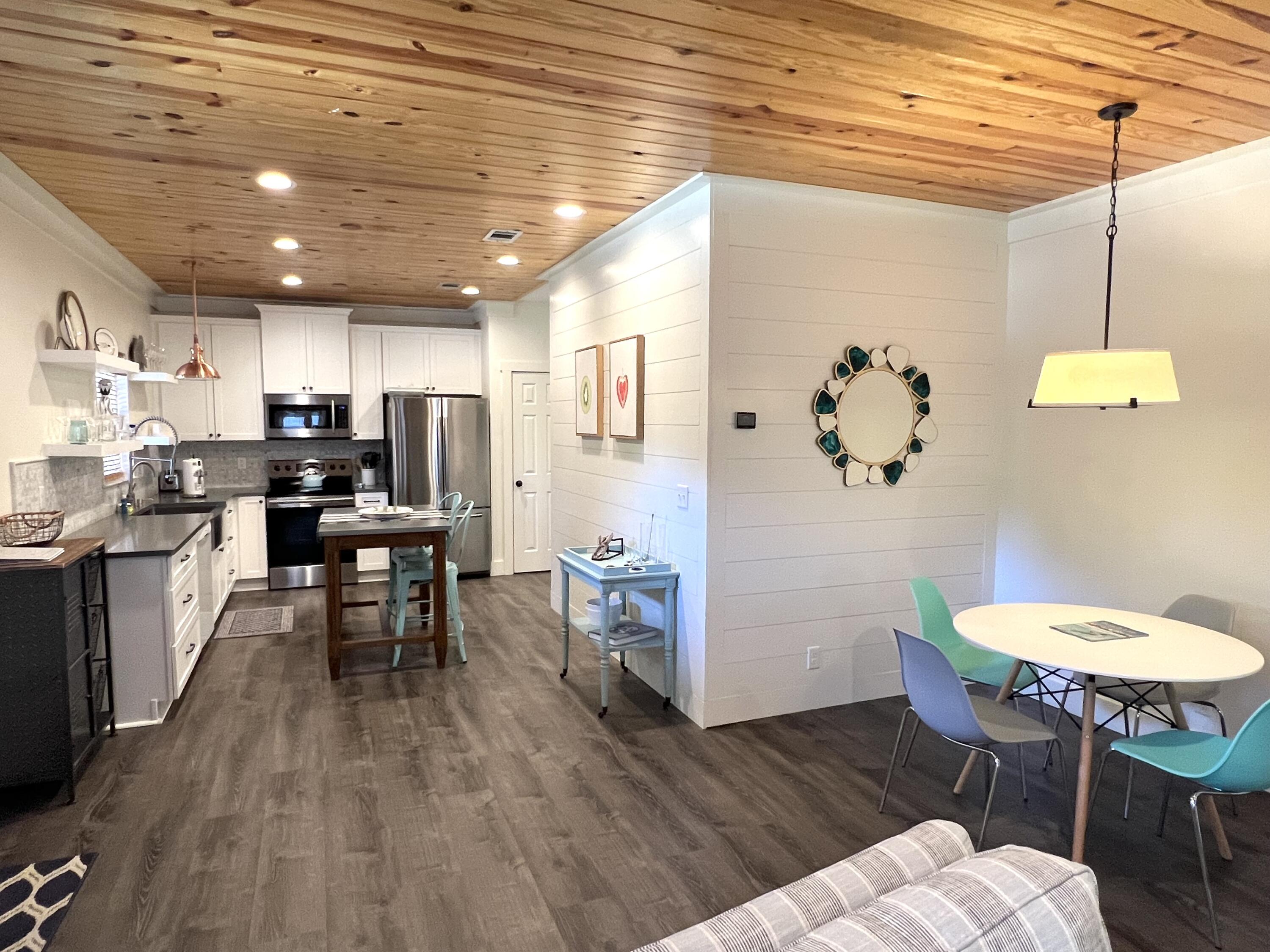 LAKE SHORE ESTATES - Residential