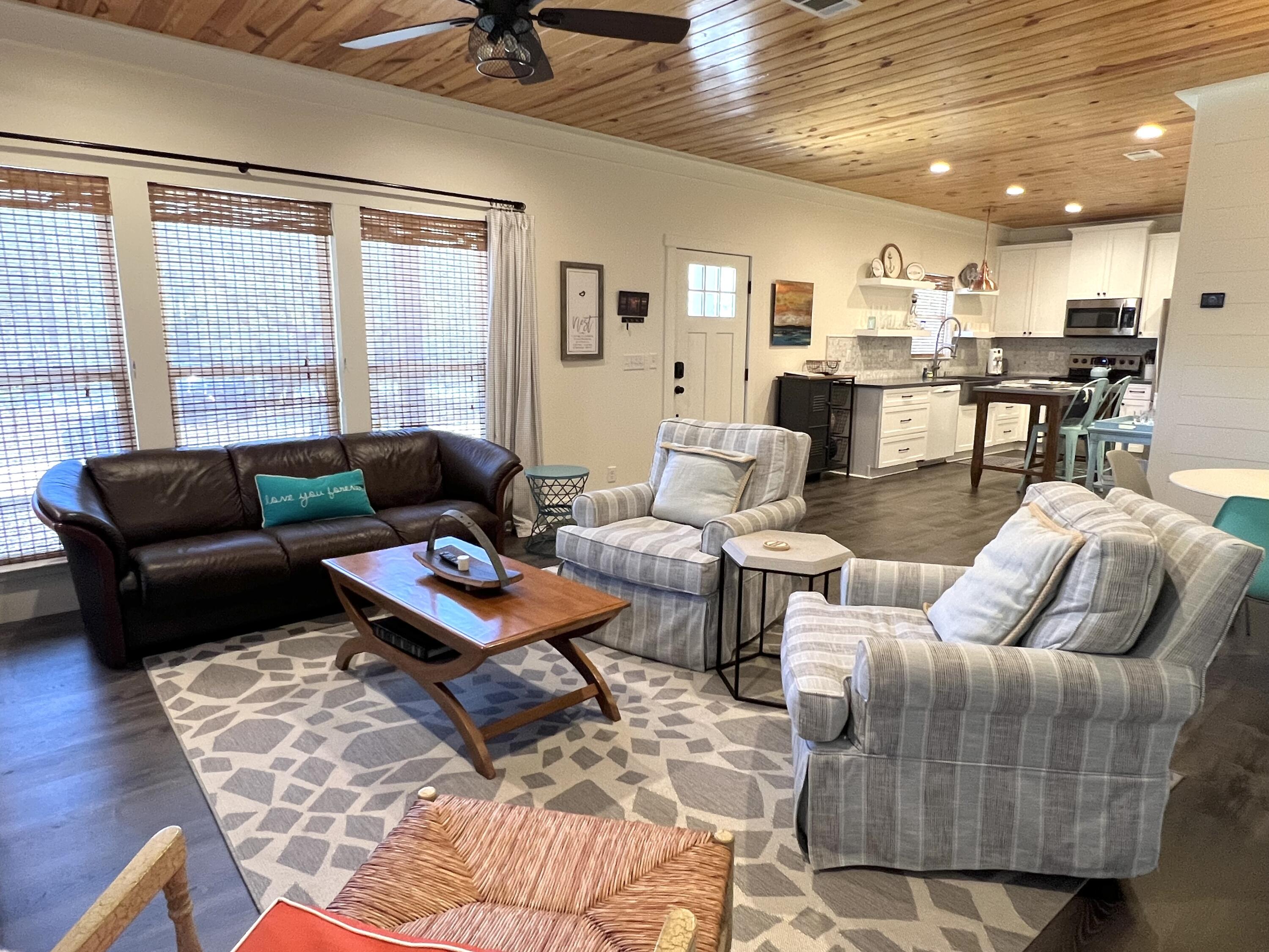 LAKE SHORE ESTATES - Residential