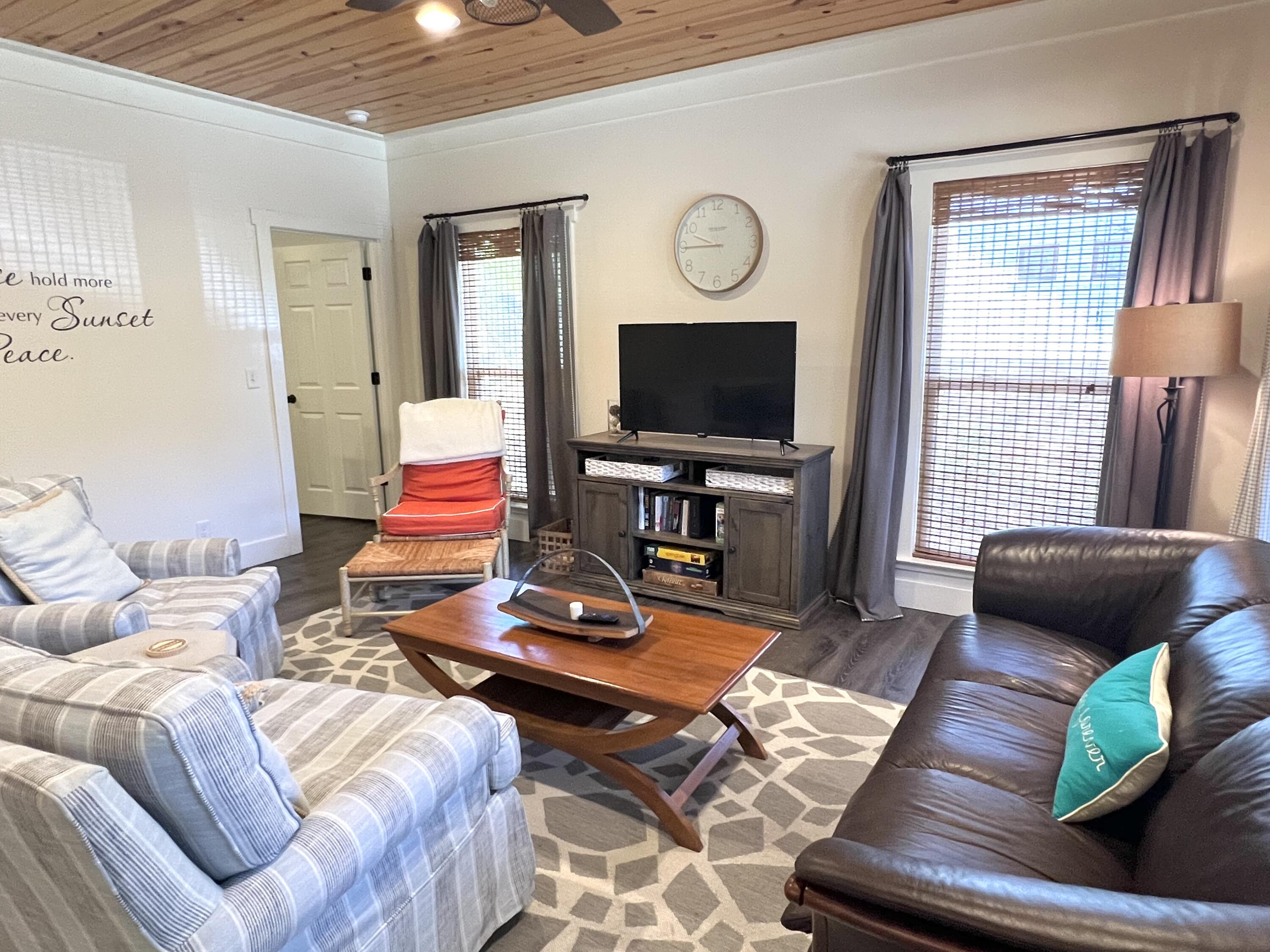 LAKE SHORE ESTATES - Residential