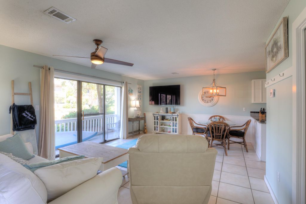 listing image 0