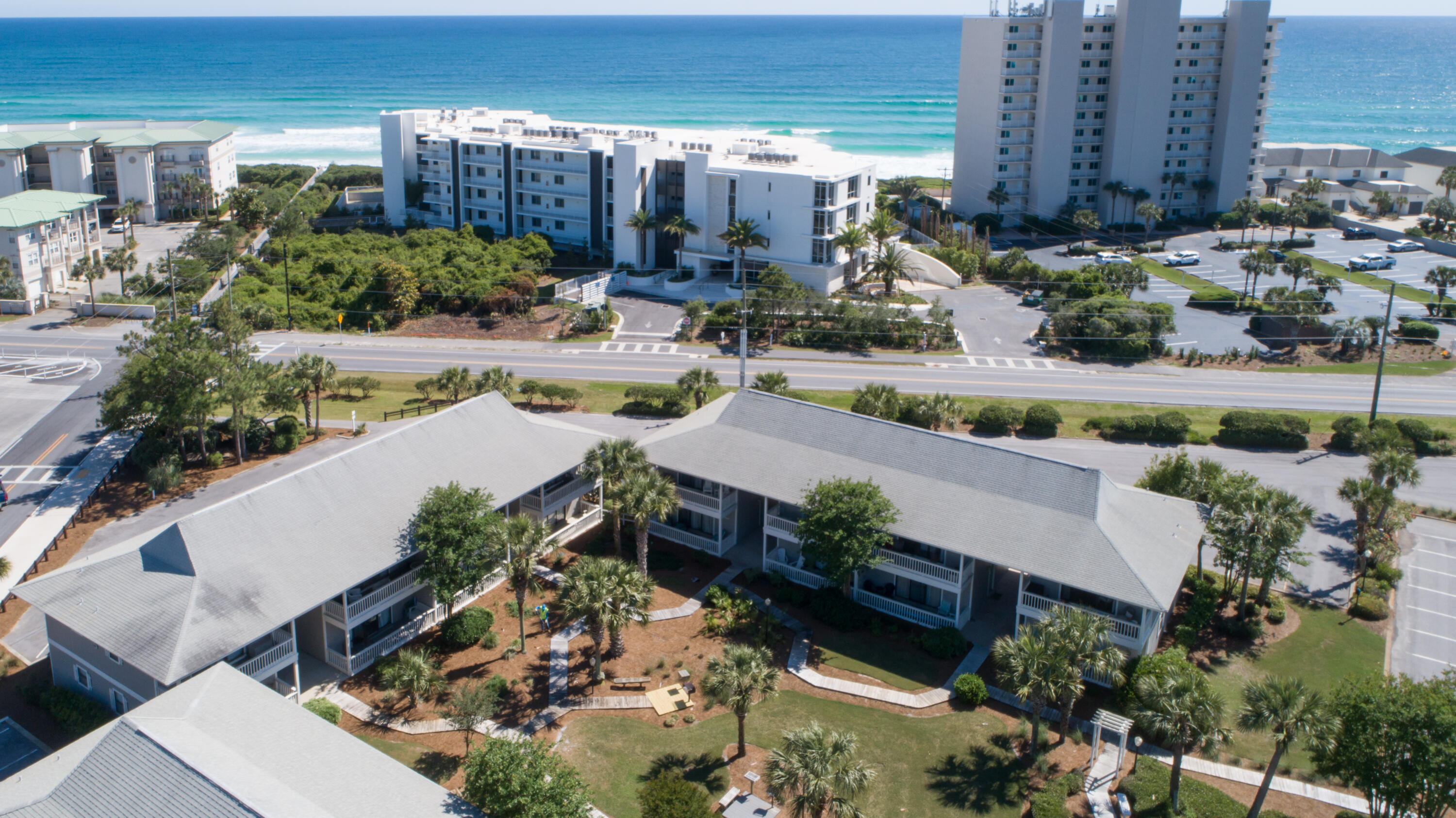 BEACHWOOD VILLAS CONDO - Residential