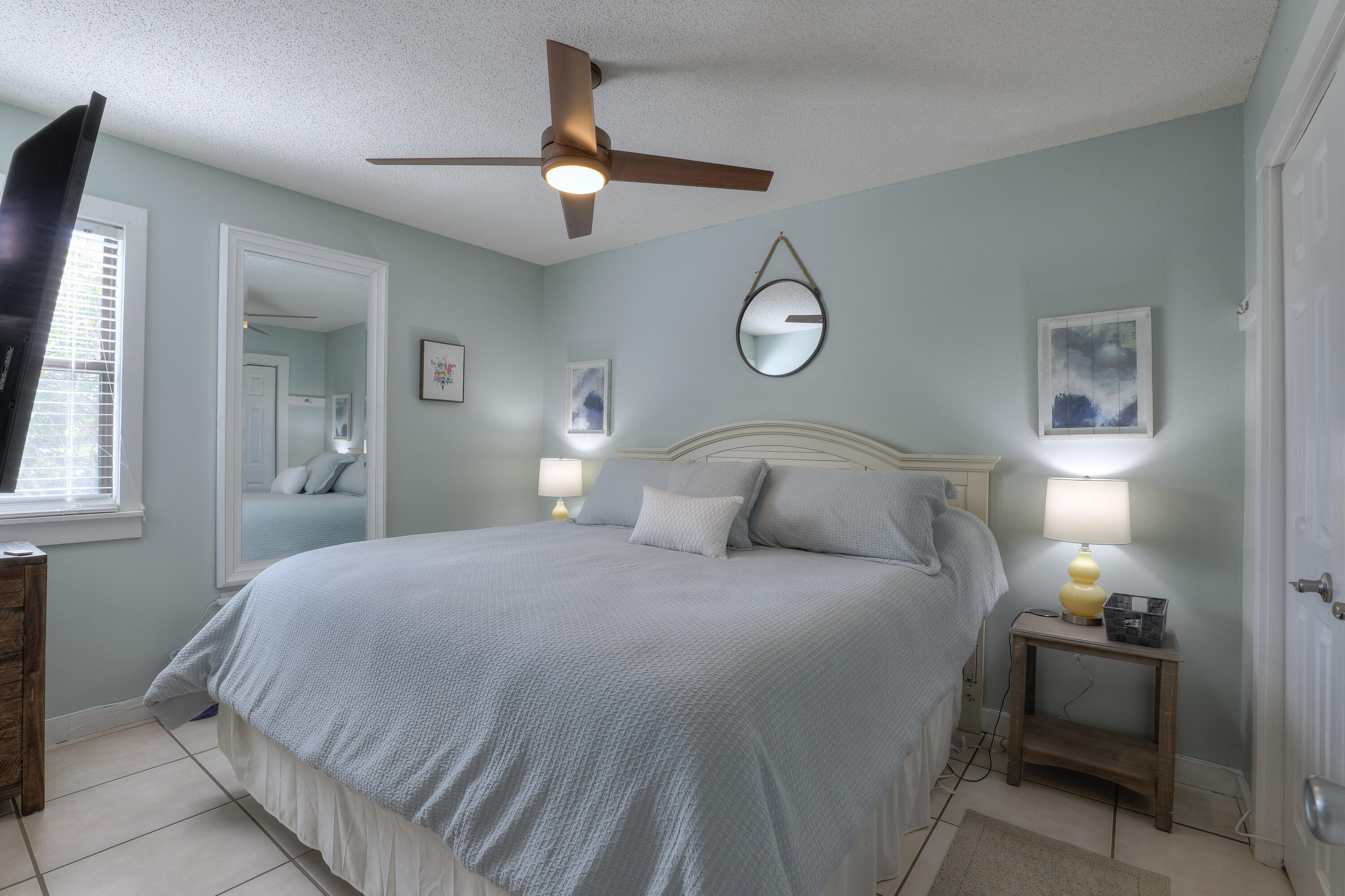 BEACHWOOD VILLAS CONDO - Residential