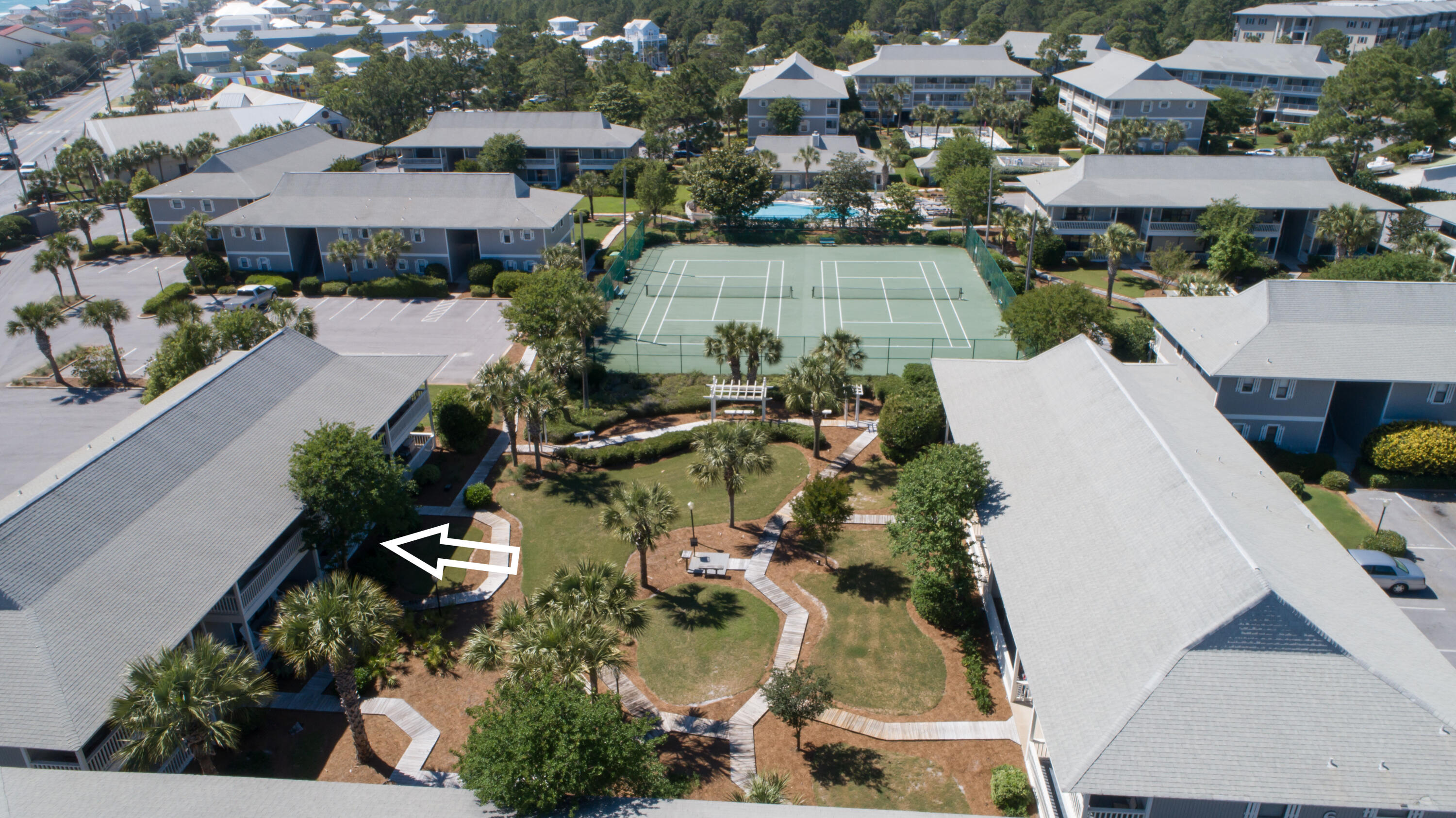 BEACHWOOD VILLAS CONDO - Residential