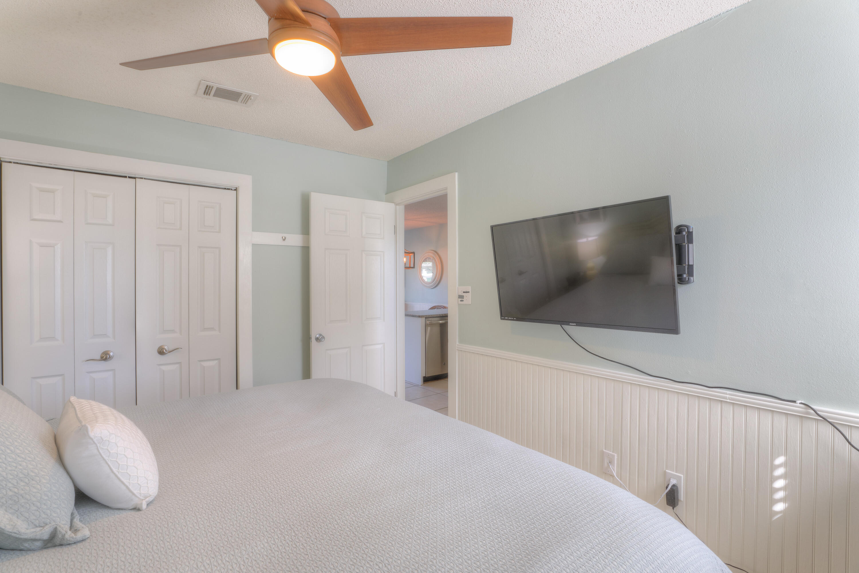 BEACHWOOD VILLAS CONDO - Residential