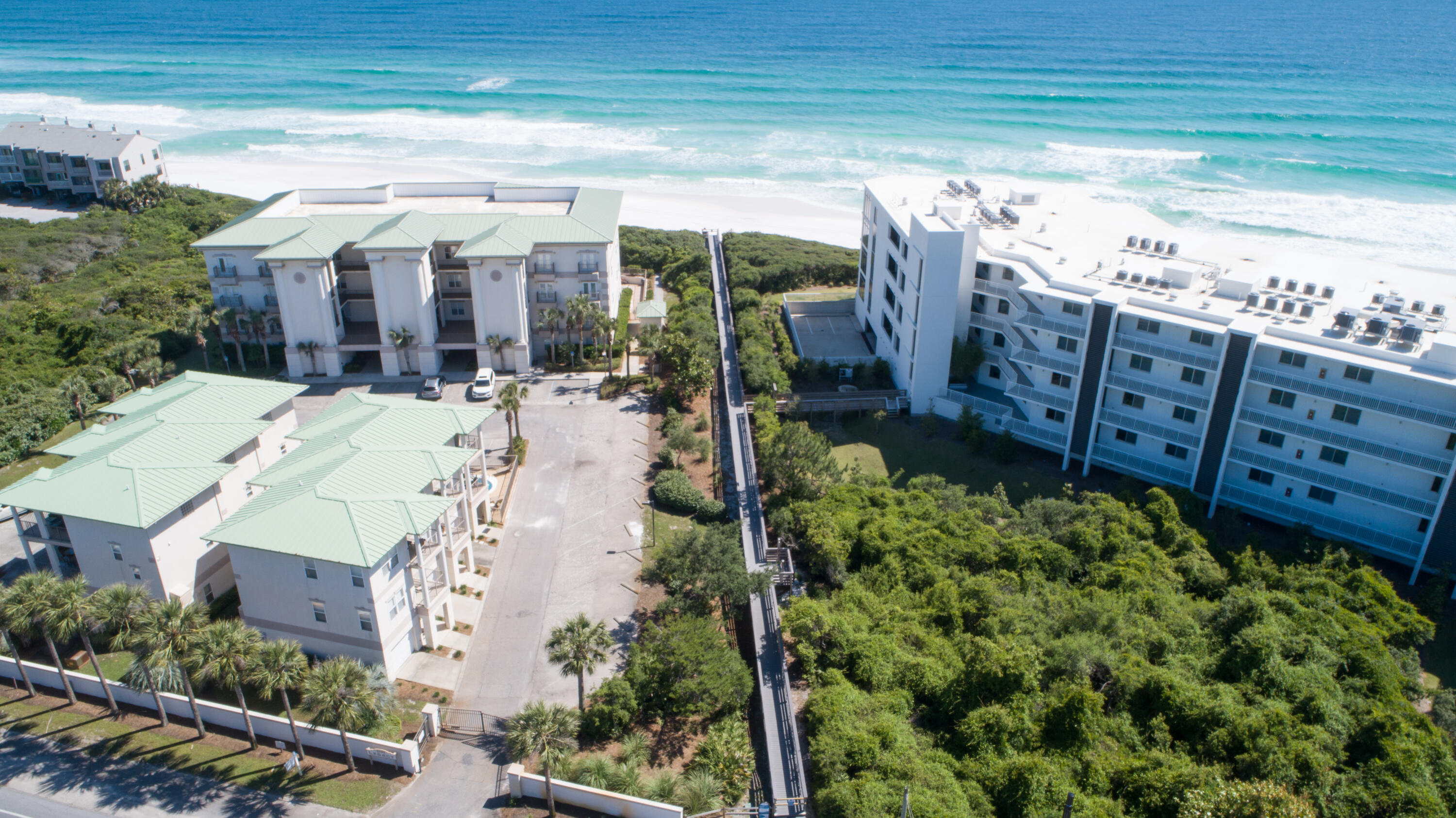 BEACHWOOD VILLAS CONDO - Residential