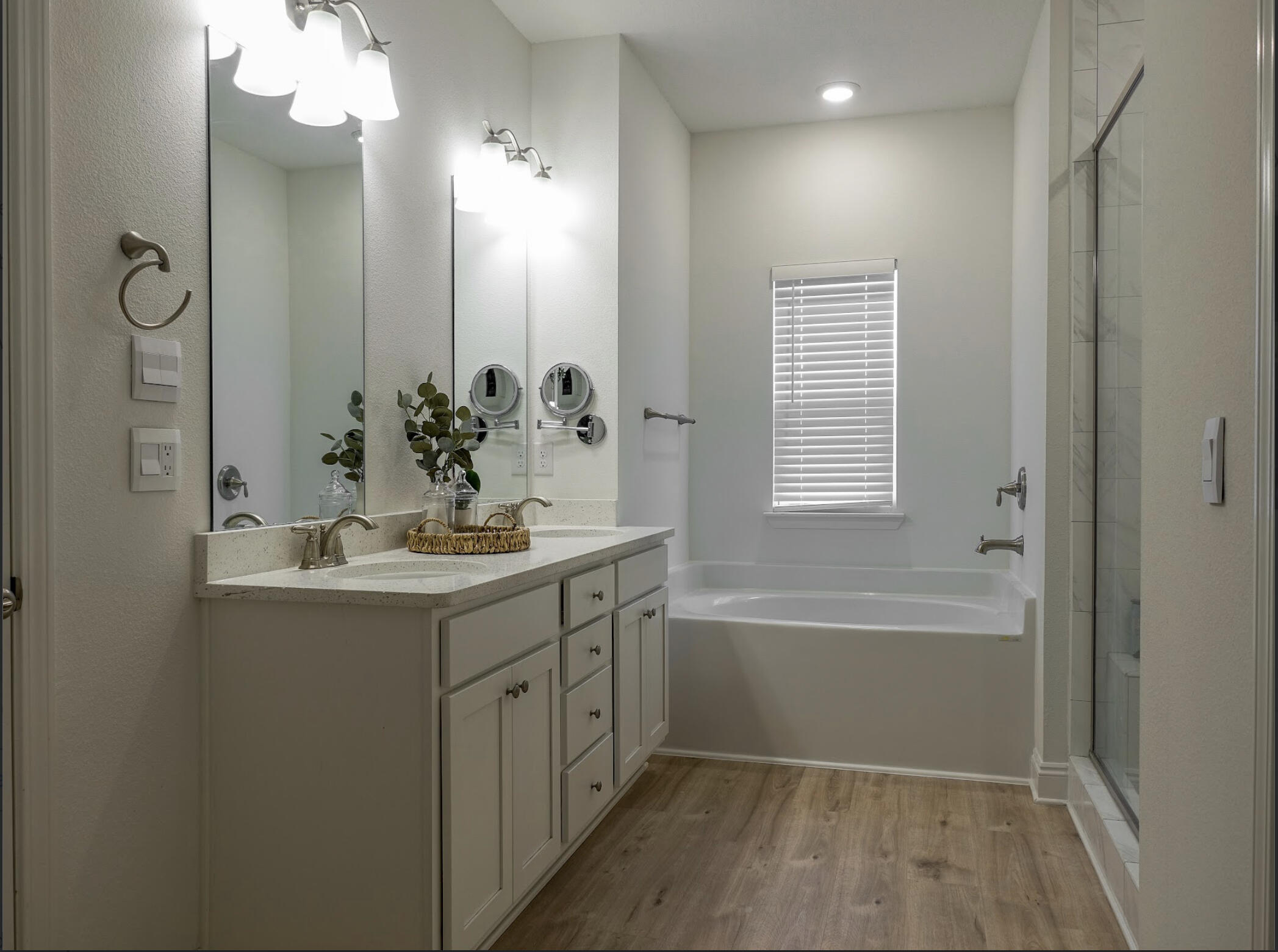 LIVE OAK - Residential Lease
