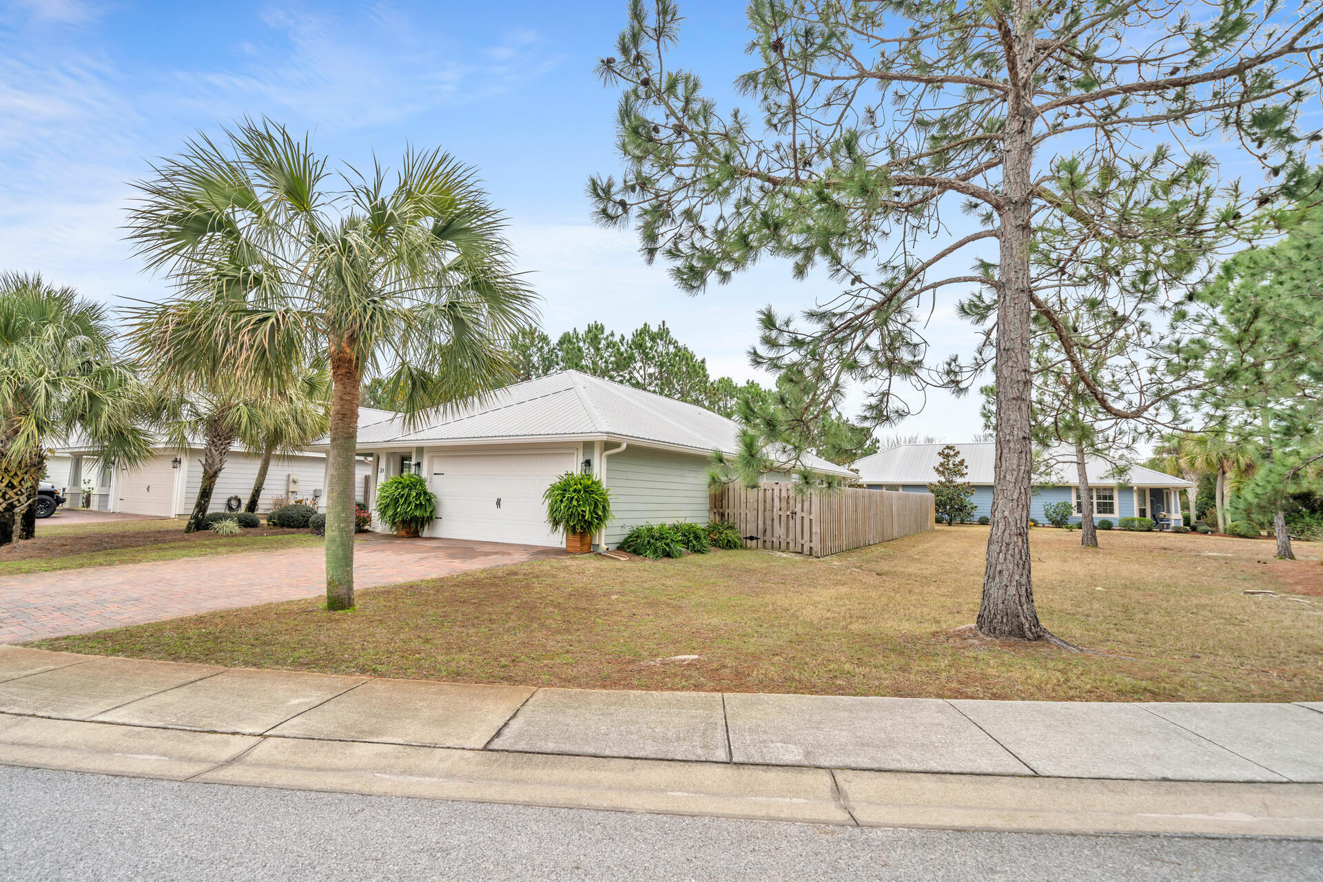 EAGLE BAY - Residential