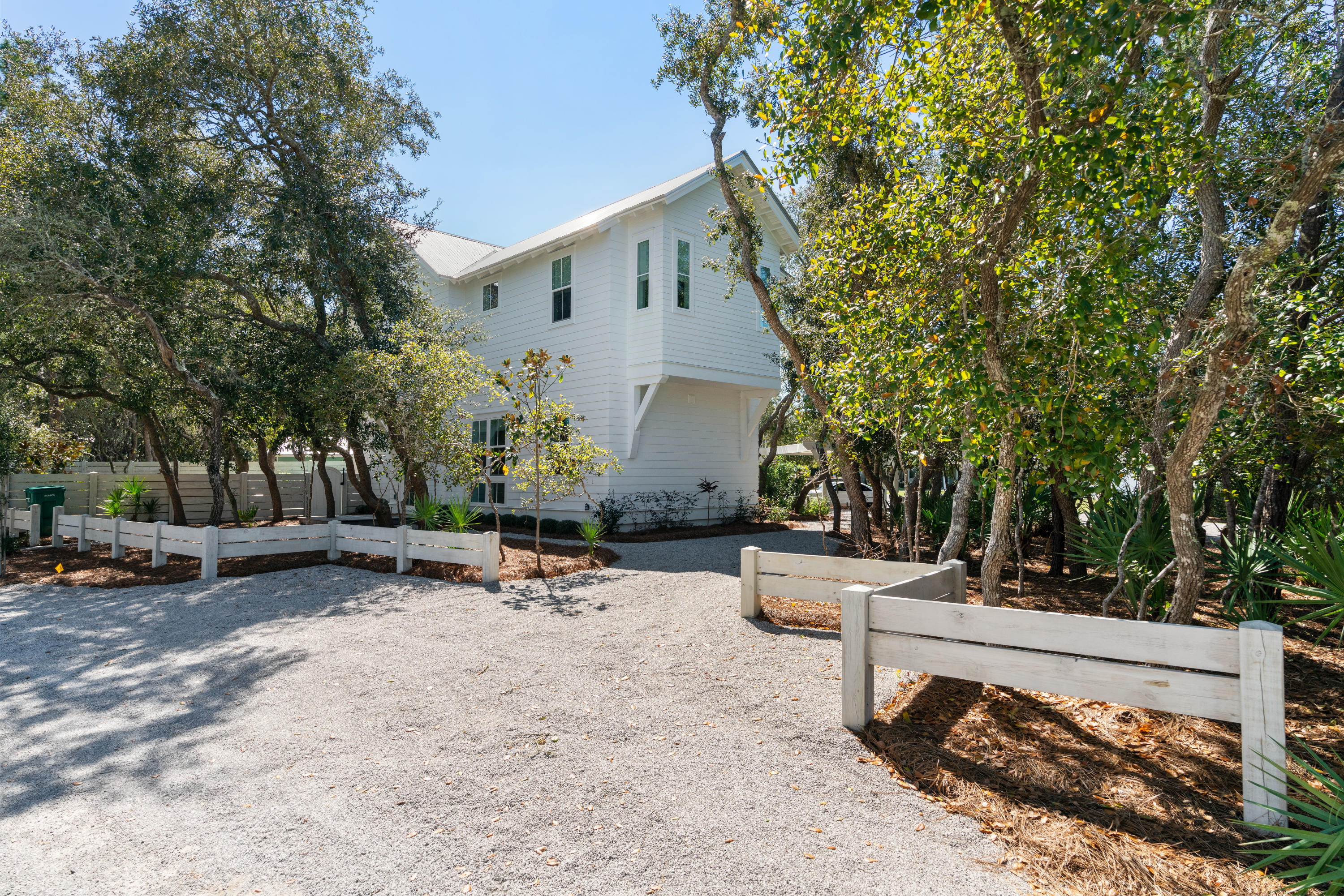 BLUE MOUNTAIN BEACH - Residential