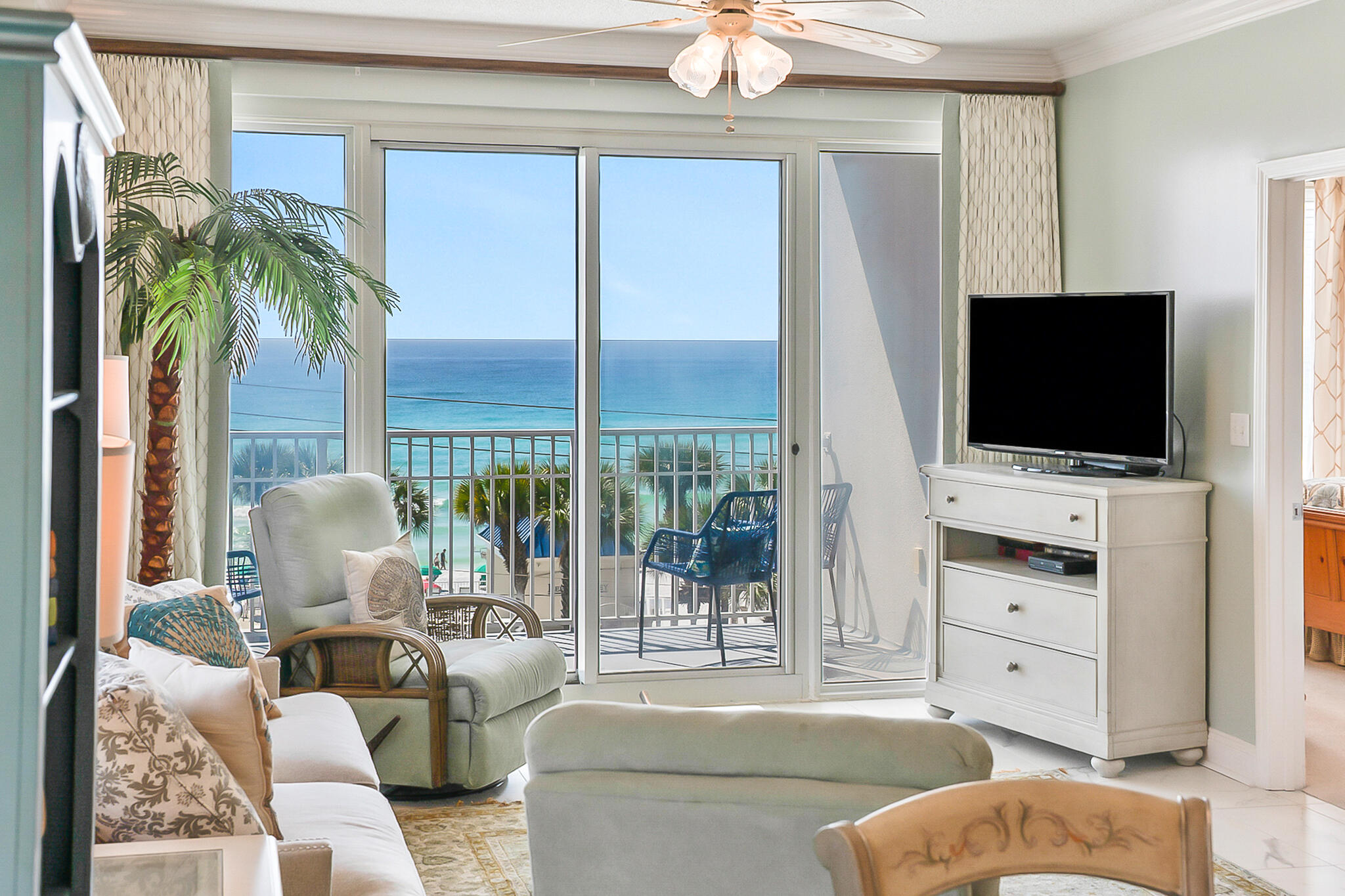 LEEWARD KEY - Residential