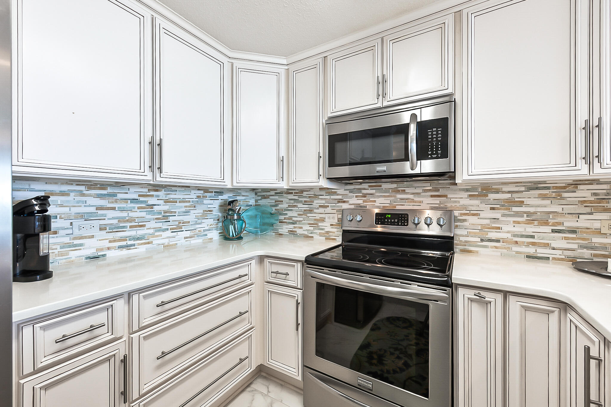 LEEWARD KEY - Residential