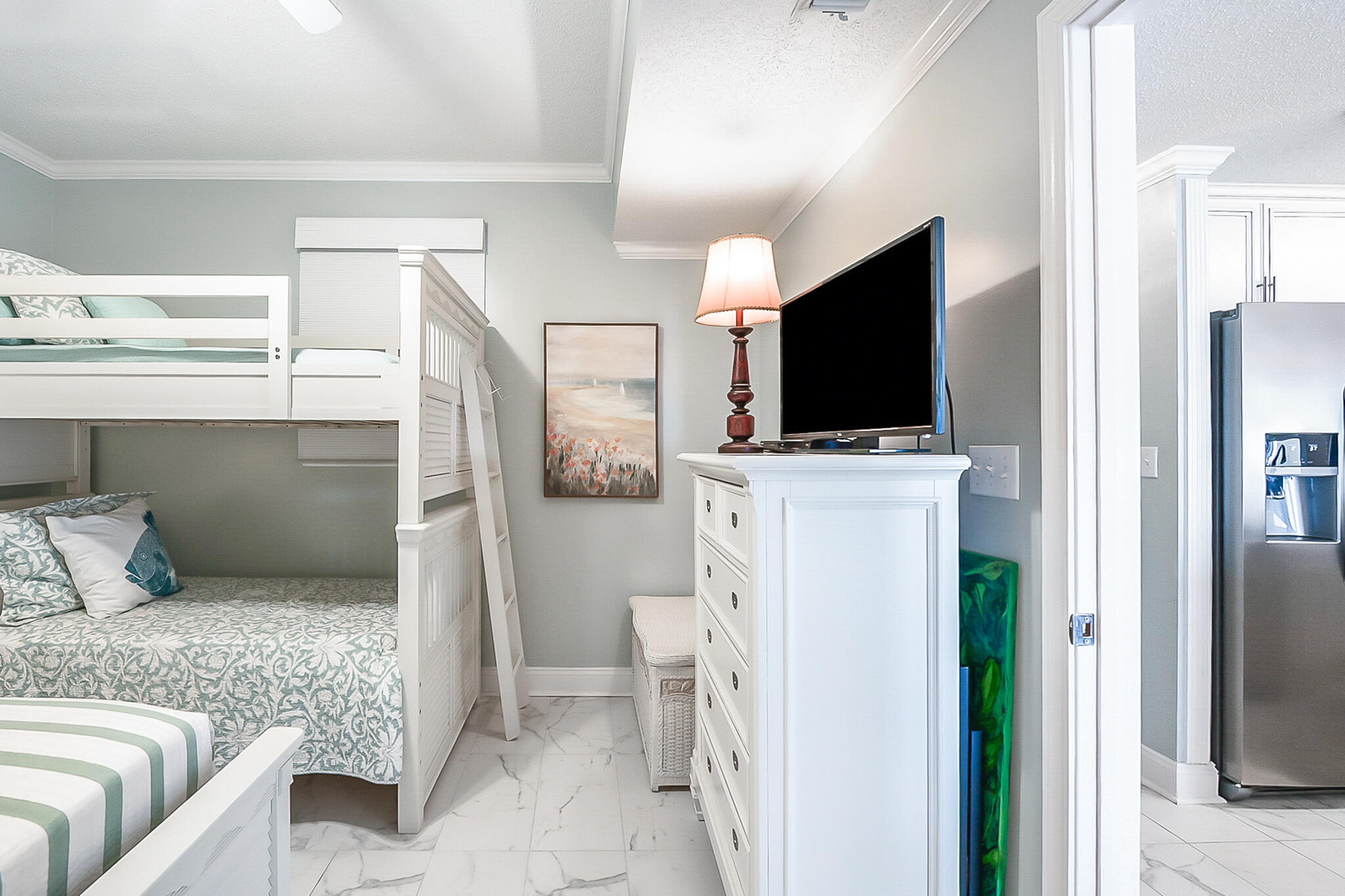 LEEWARD KEY - Residential