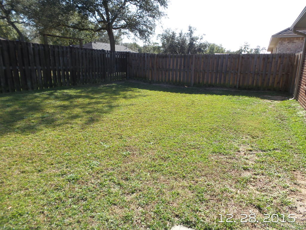 DUGGAN POND ESTATES - Residential Lease