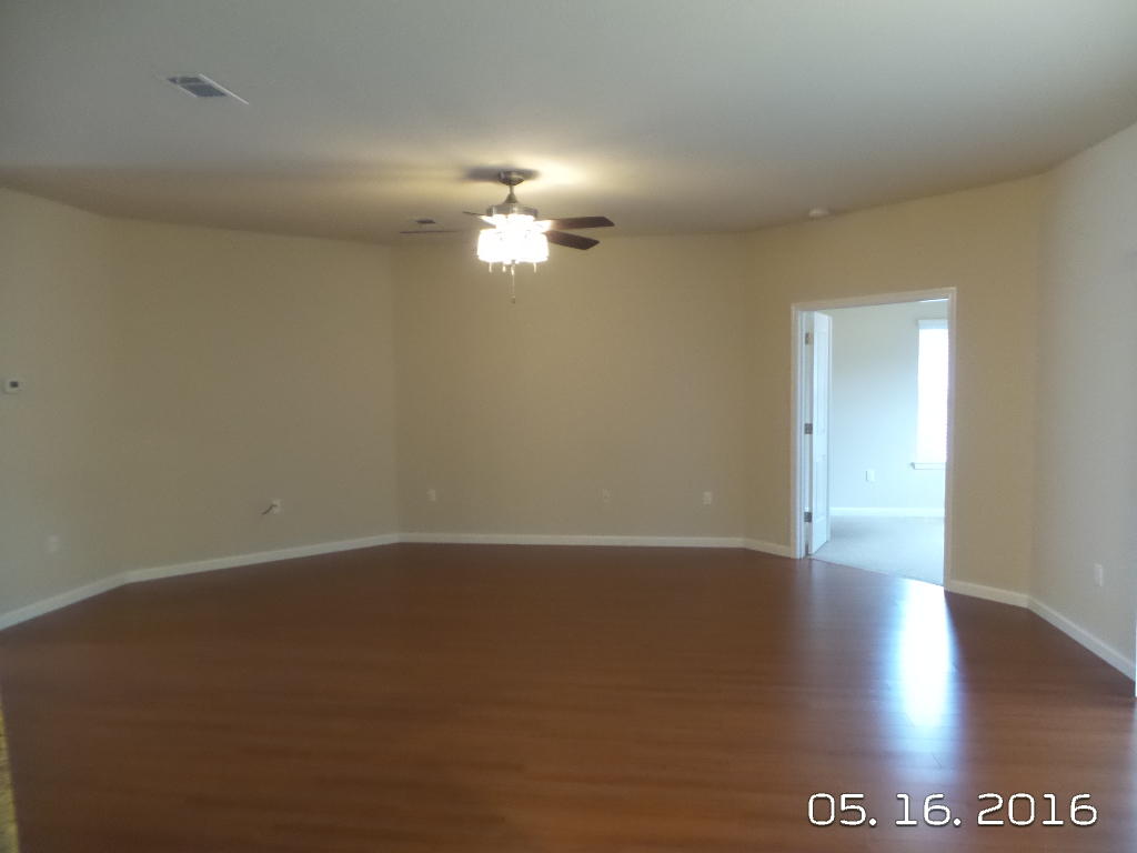 DUGGAN POND ESTATES - Residential Lease