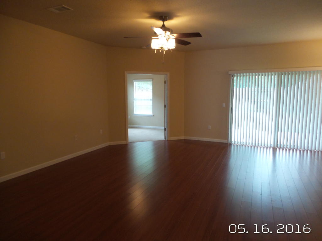 DUGGAN POND ESTATES - Residential Lease