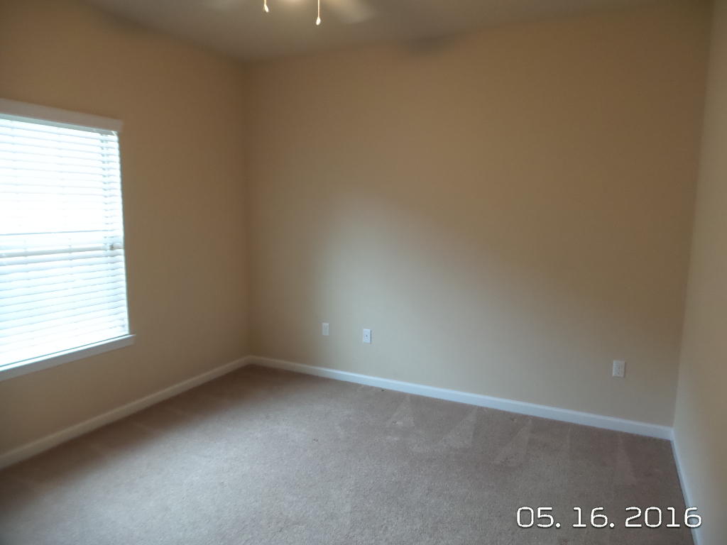 DUGGAN POND ESTATES - Residential Lease