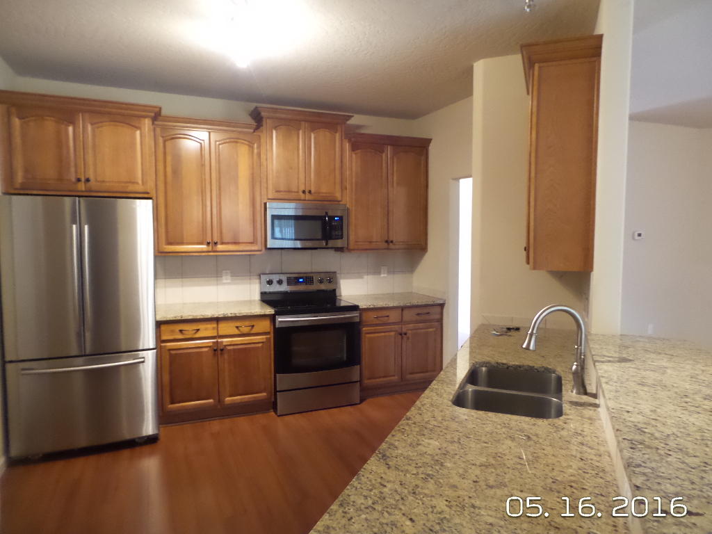 DUGGAN POND ESTATES - Residential Lease