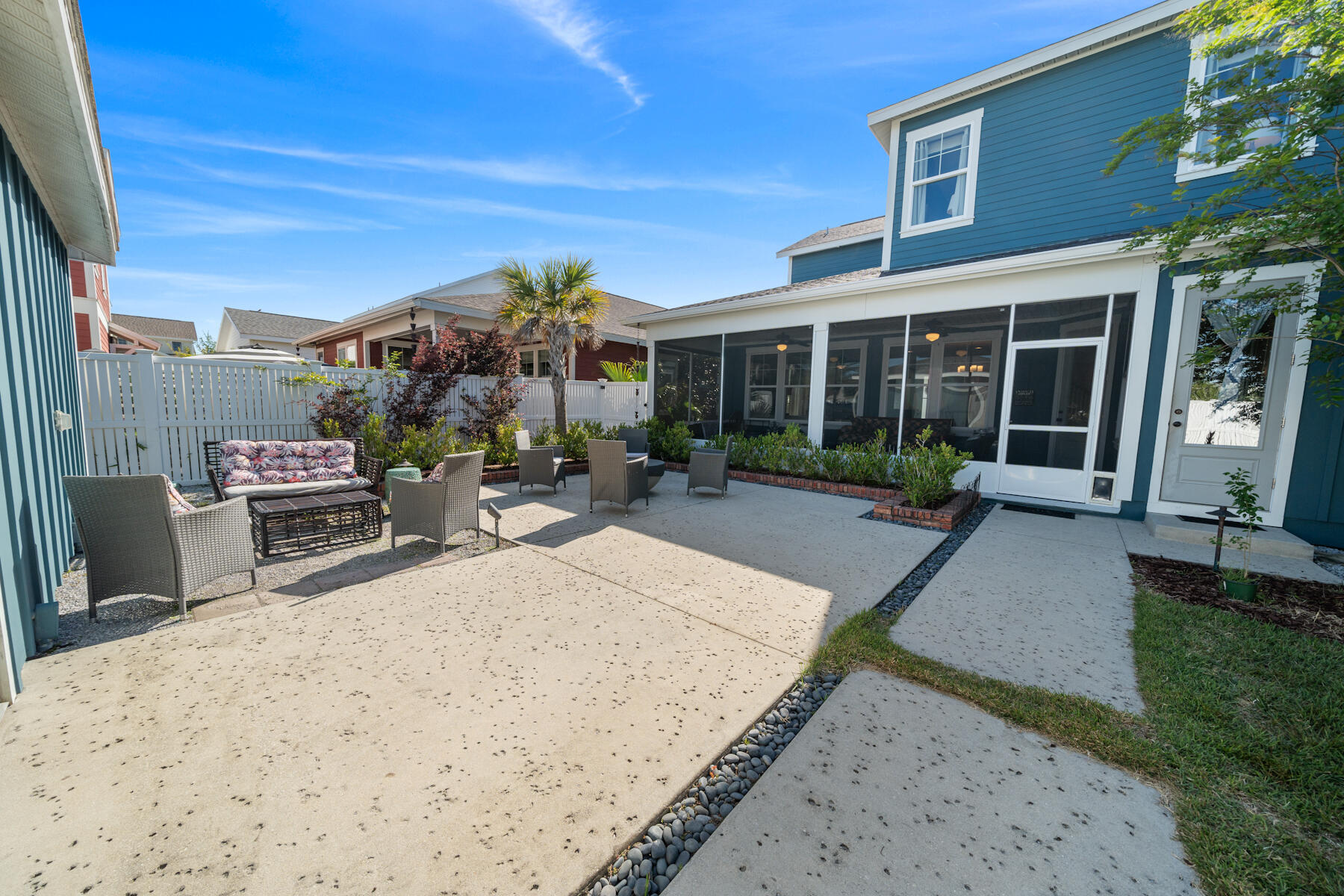 SWEET BAY - Residential