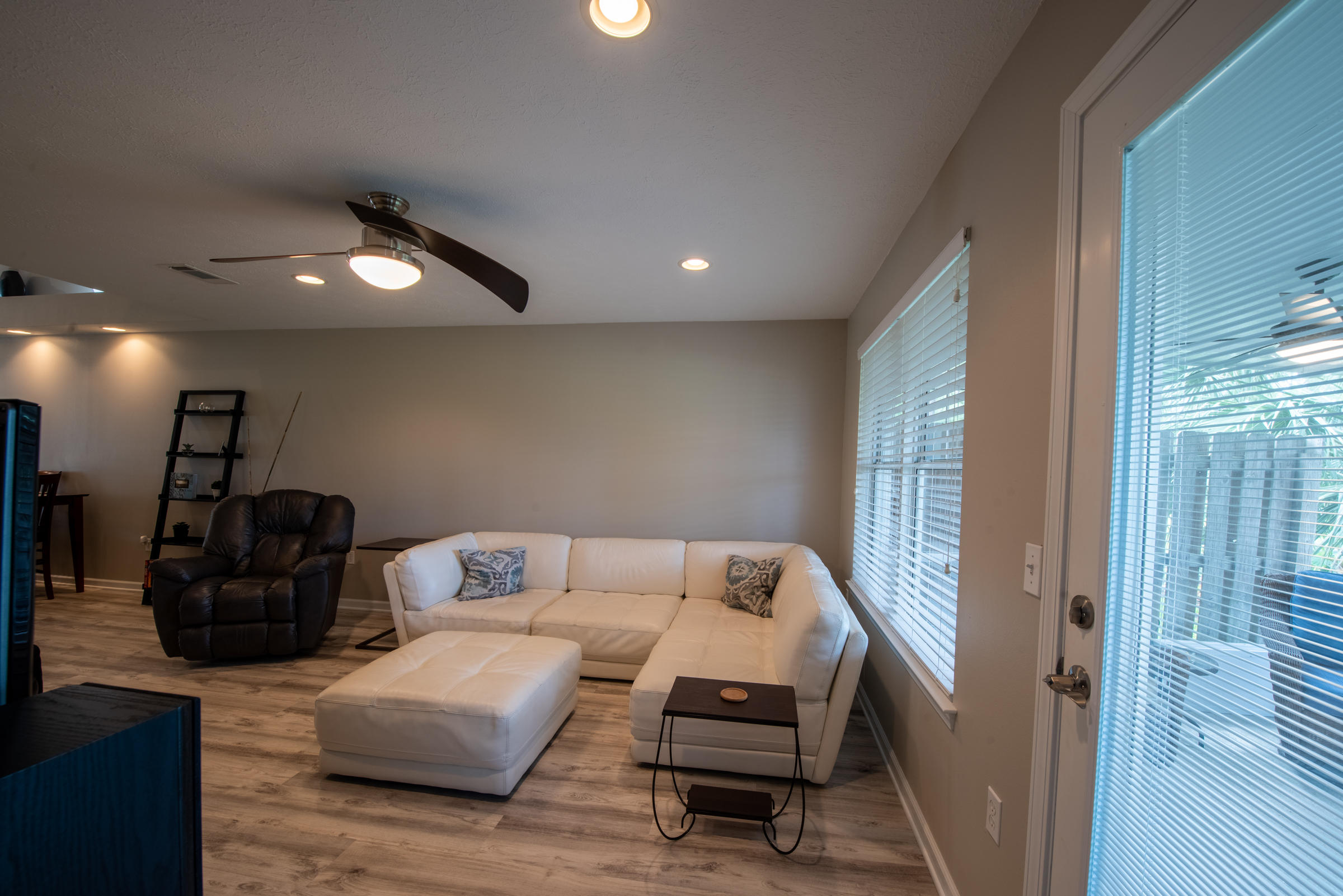 TIGER LAKE - Residential