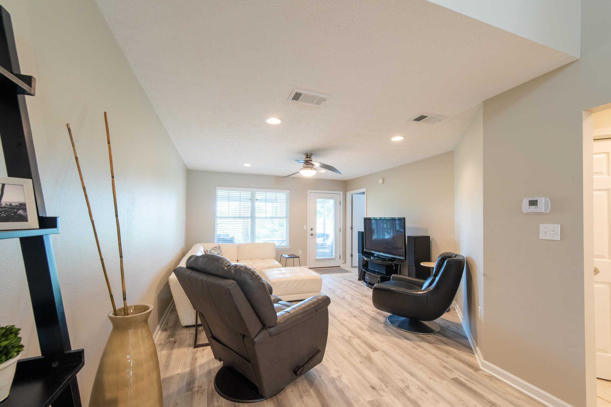 TIGER LAKE - Residential