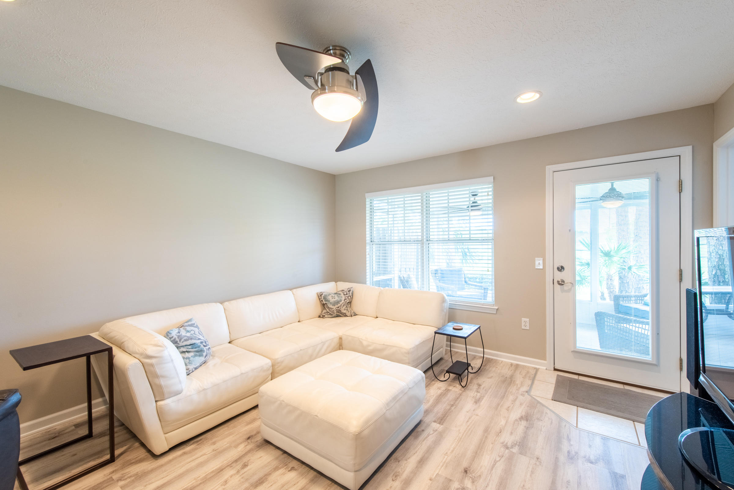 TIGER LAKE - Residential