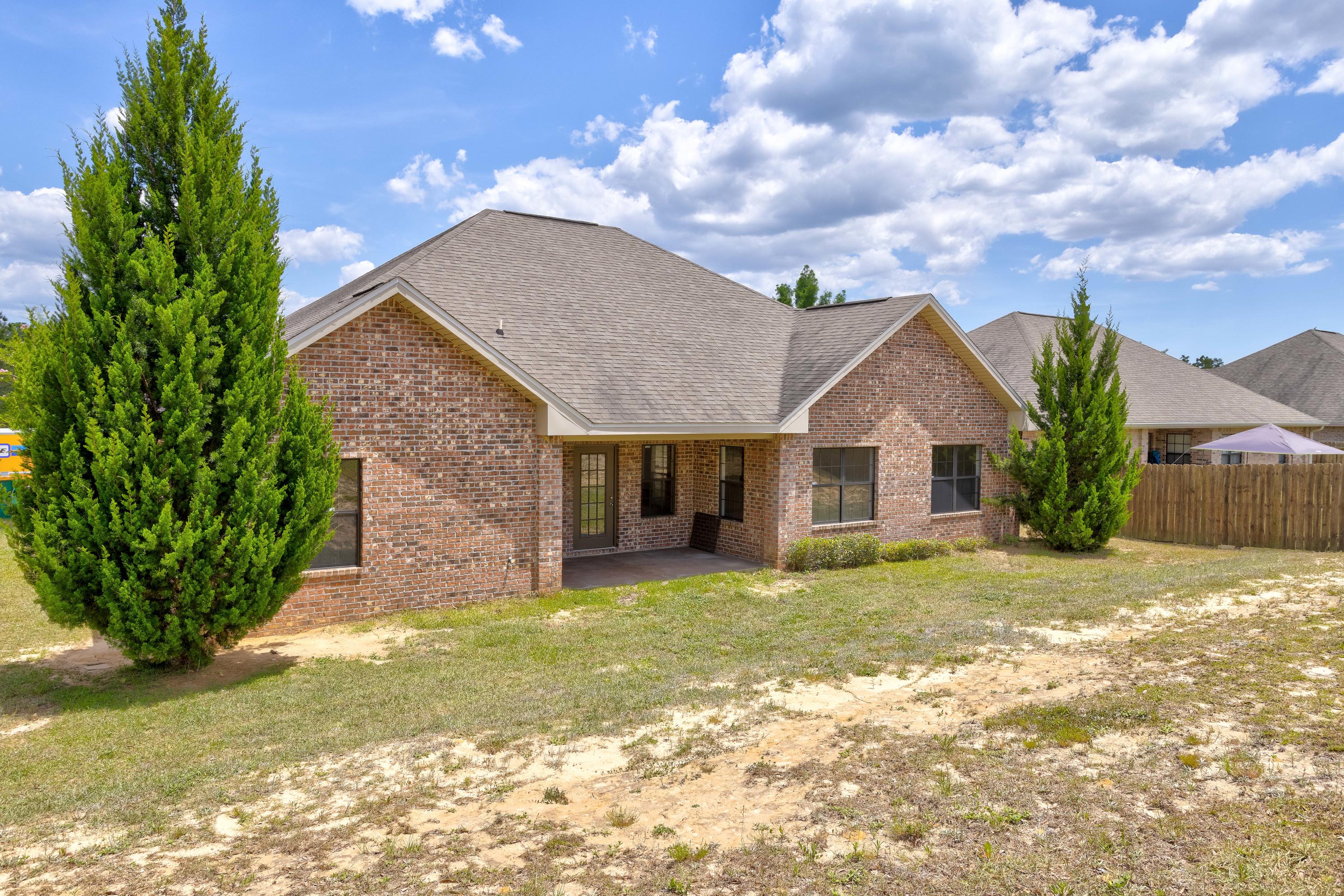 LAKERIDGE EST - Residential